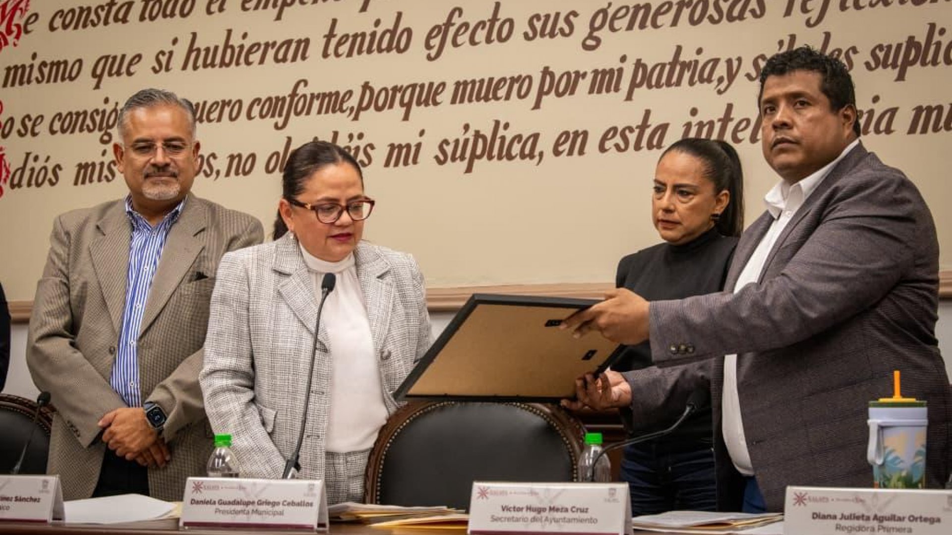 Cabildo de Xalapa reconoce de manera póstuma el legado cultural de Rafael Campos Romero