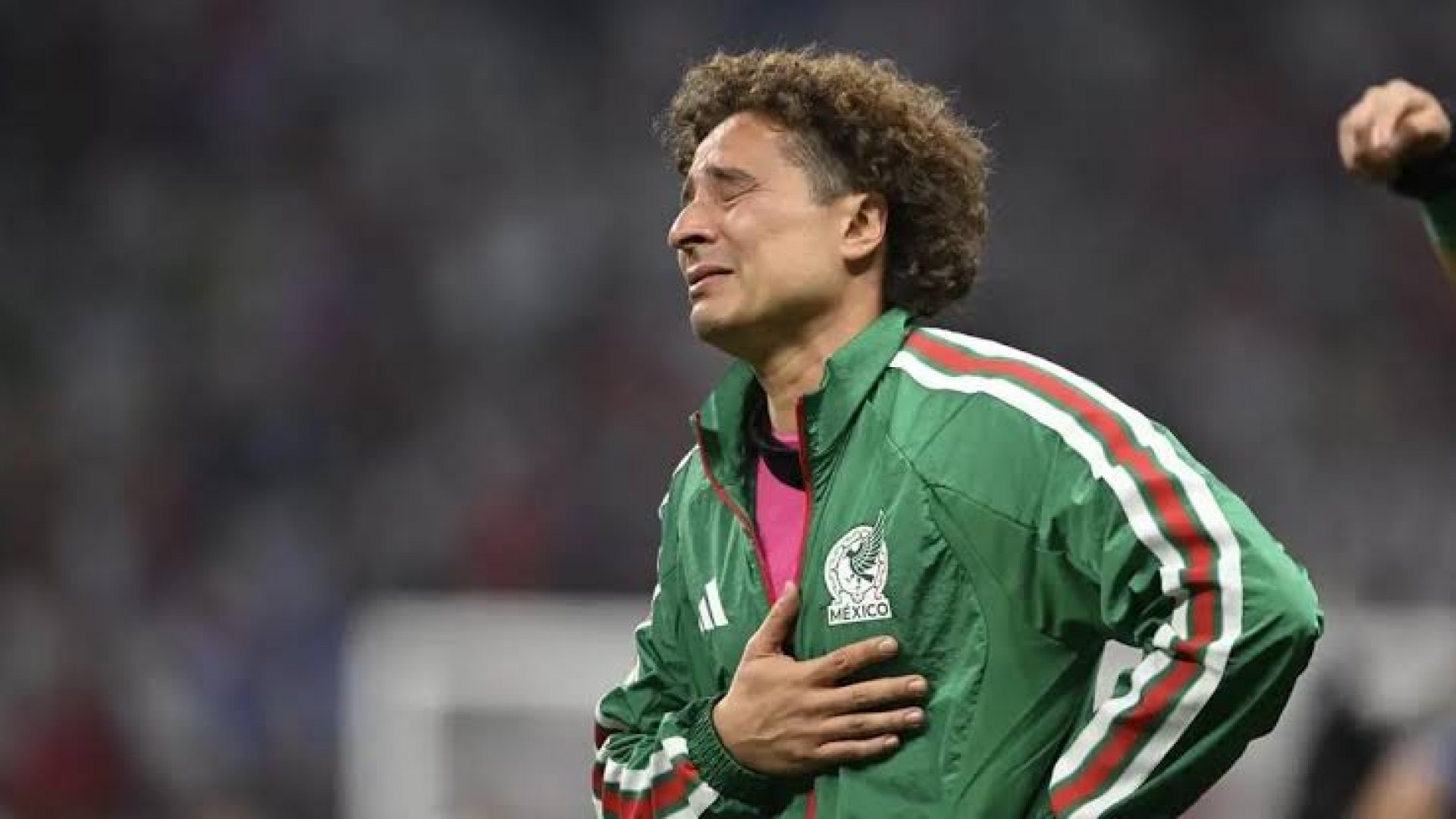 Guillermo Ochoa anuncia su retiro del futbol profesional
