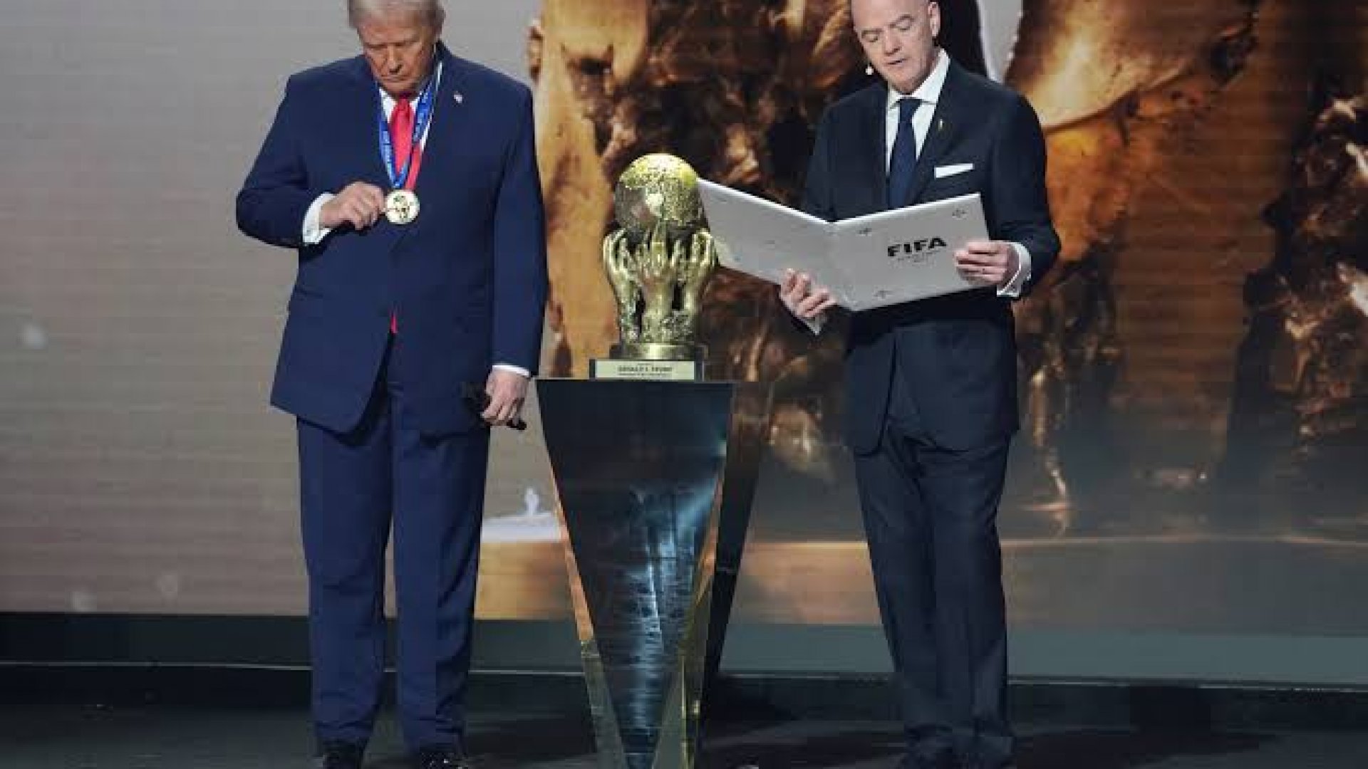 Trump niega haber discutido con Infantino la venta de participaciones de la FIFA