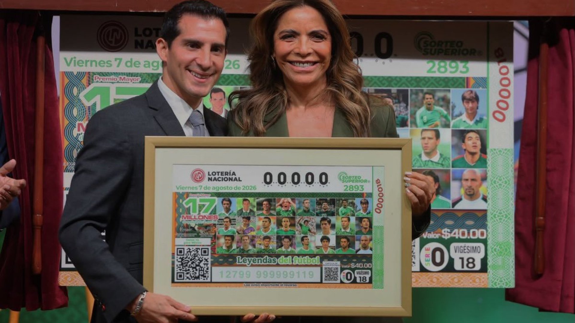 Lotería Nacional presenta billete conmemorativo en honor a leyendas del futbol mexicano