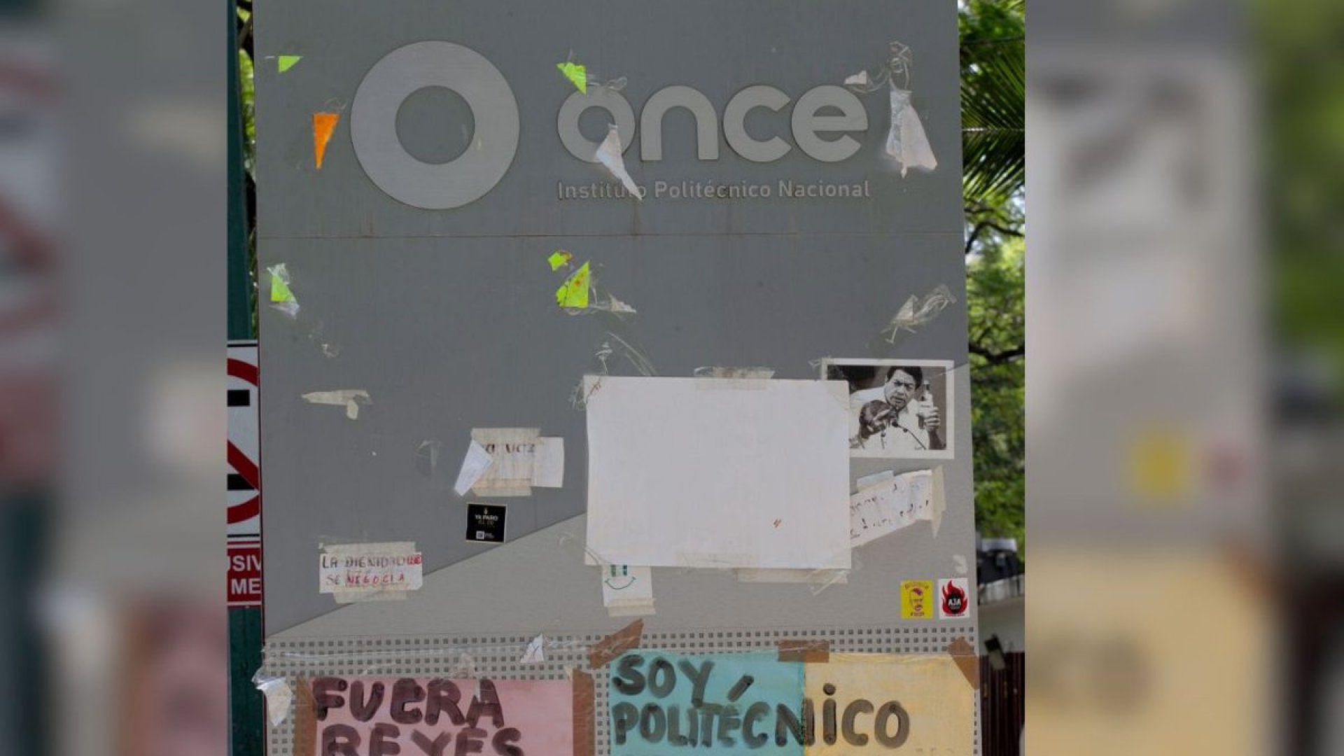 Estudiantes del IPN rechazan responsabilidad por daños en Canal Once