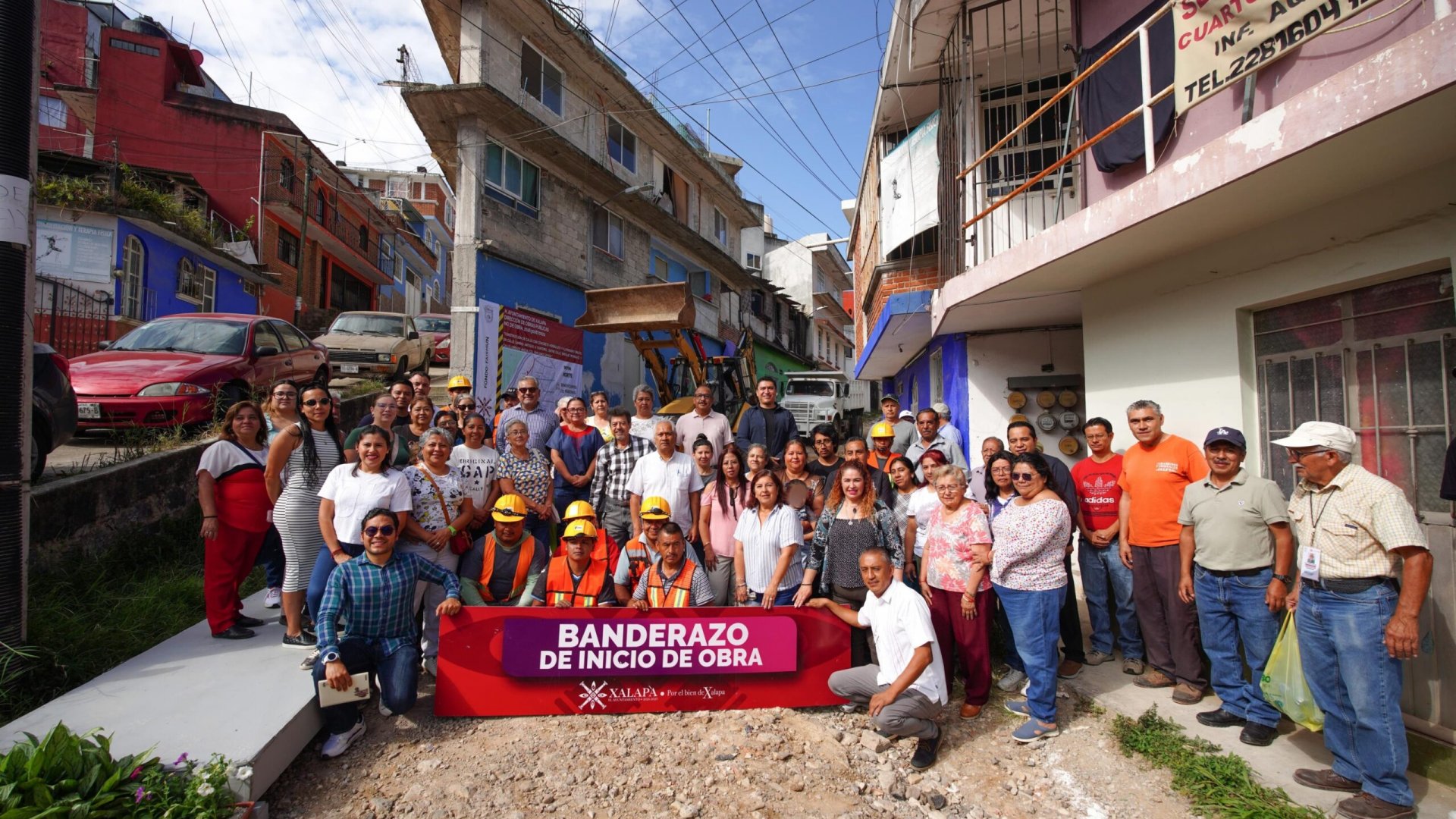 Inicia pavimentación en la colonia Emiliano Zapata; Ayuntamiento de Xalapa cumple