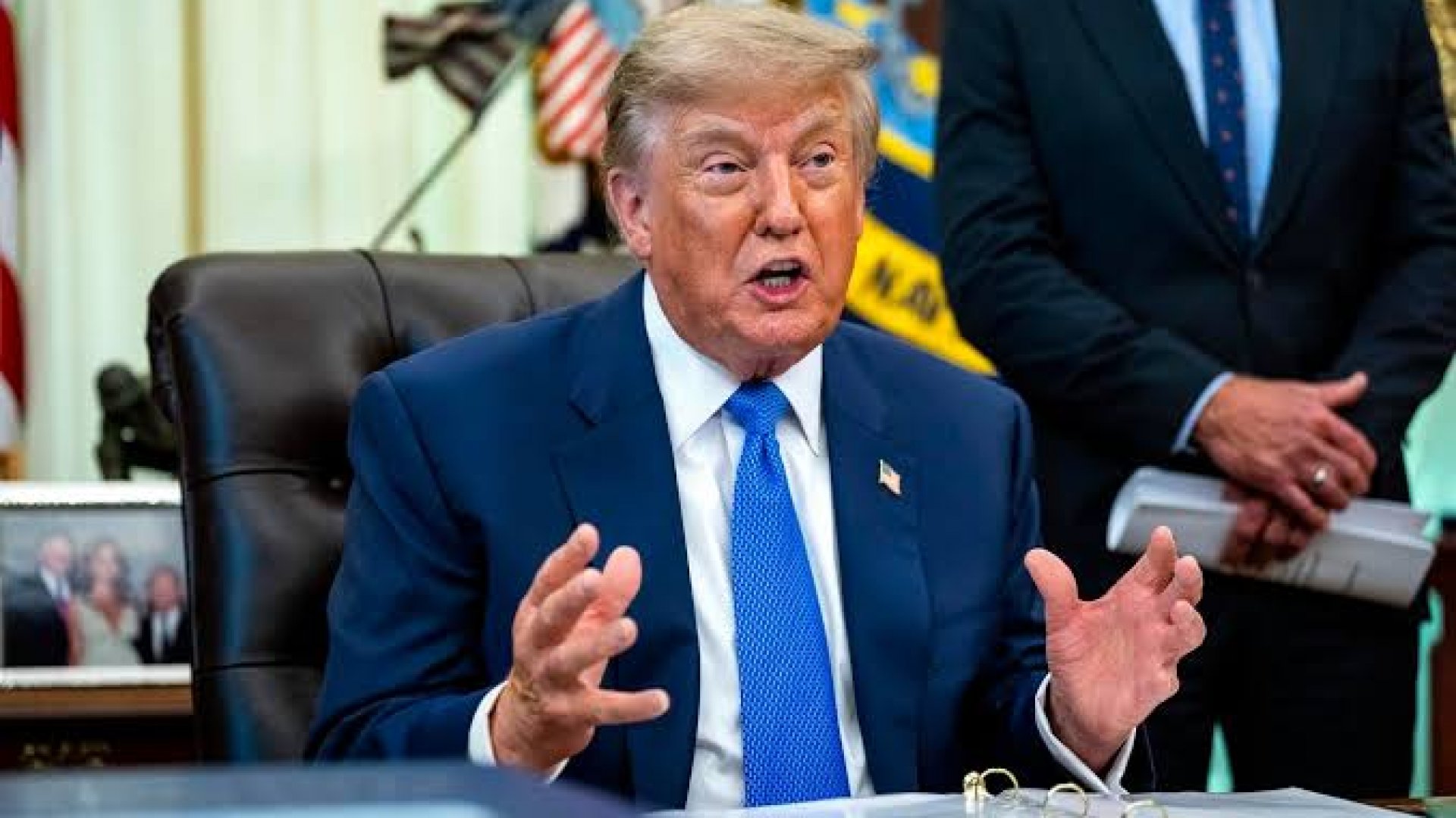 Trump desafía a Irán y afirma que EU mantiene el control de Ormuz