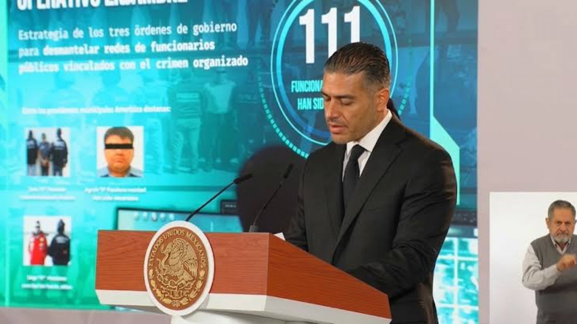 Suman 111 funcionarios detenidos por vínculos con el crimen organizado: Harfuch