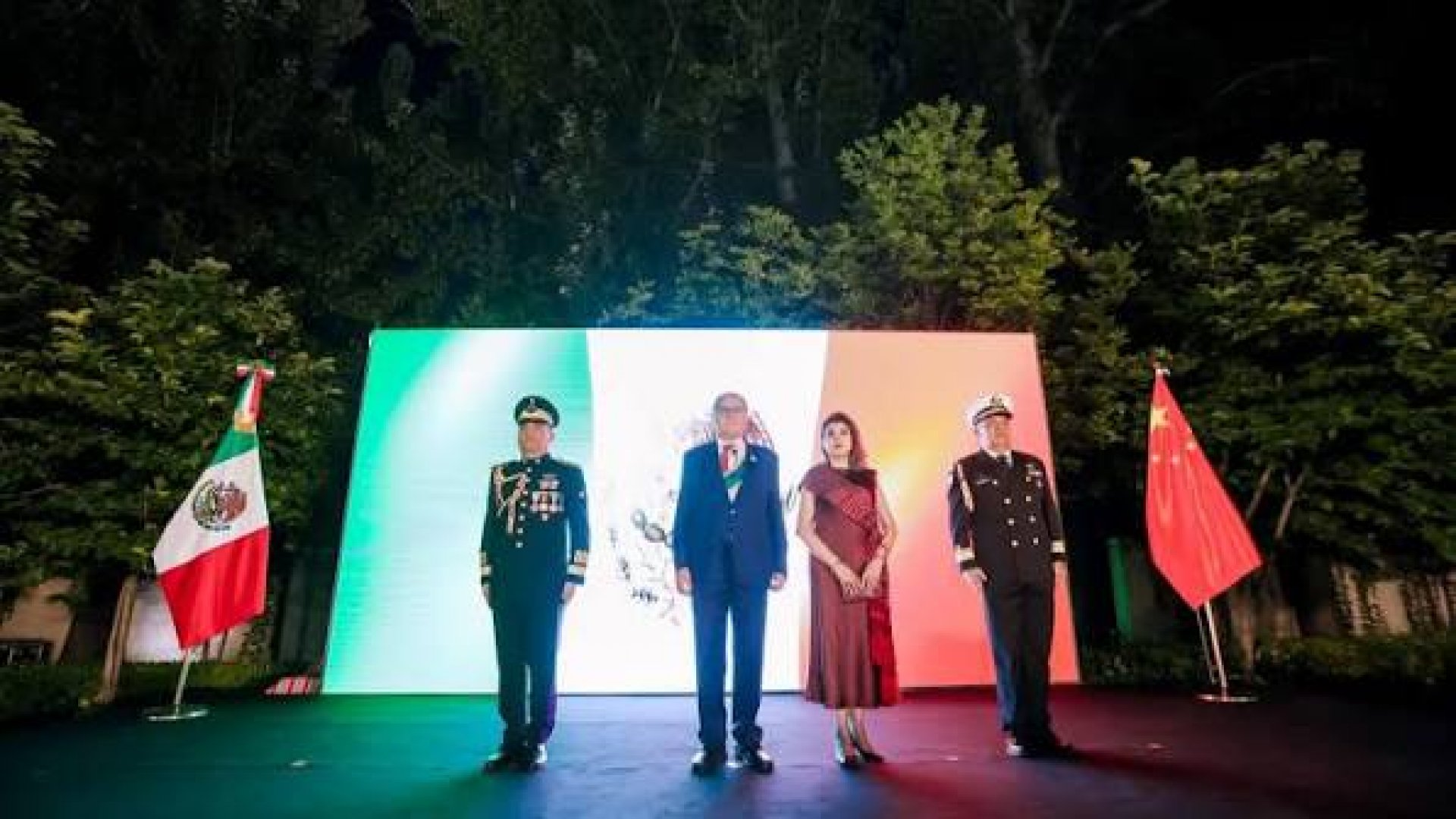 Festejos de Independencia en la embajada mexicana en China atraen a numerosos asistentes
