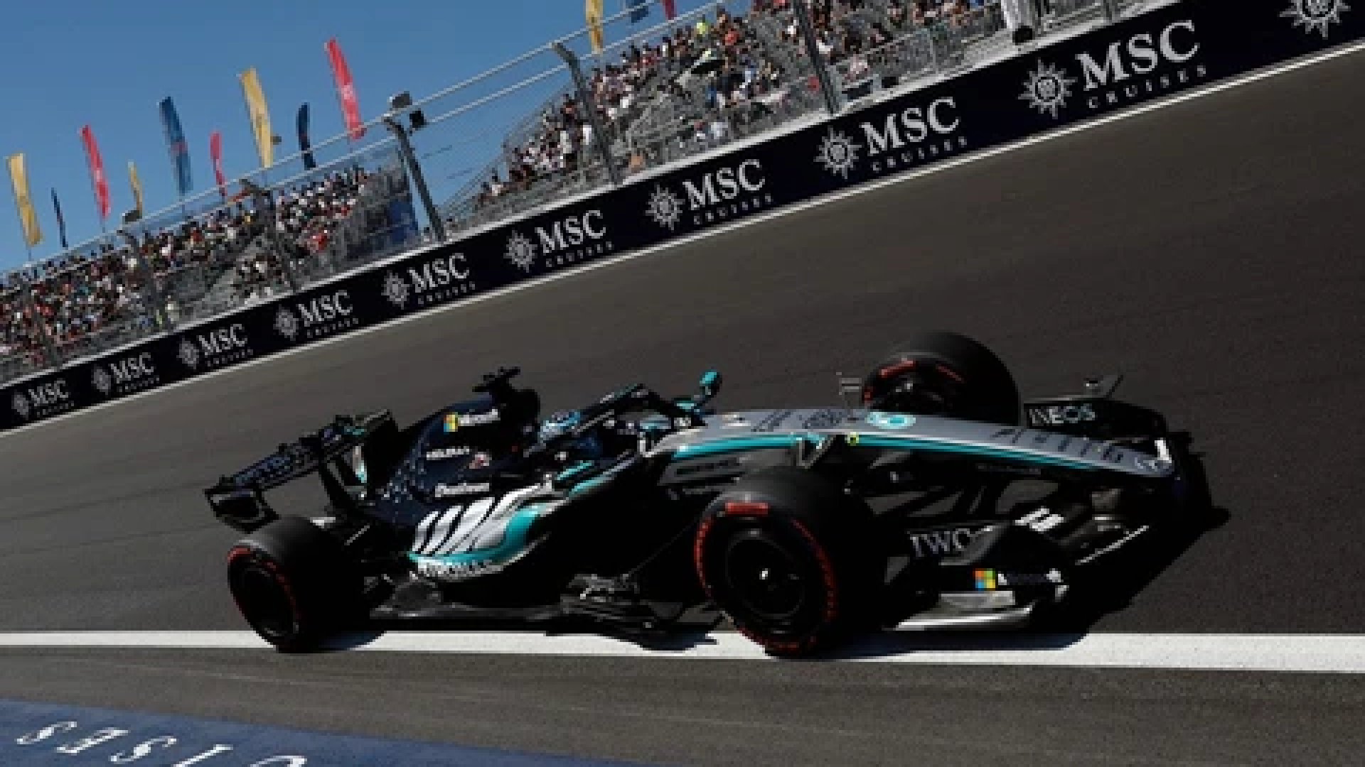 Mercedes domina el primer ensayo del GP de España