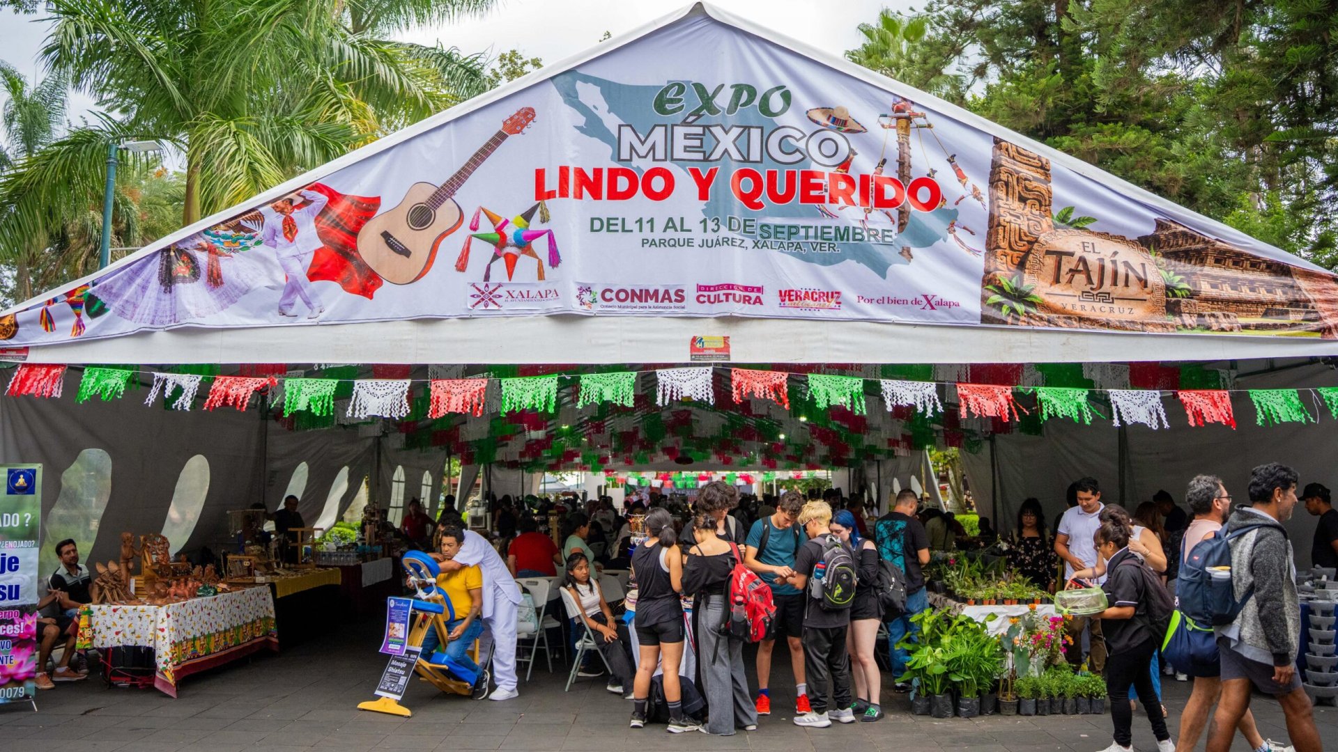 Inició en Xalapa la Expo “México Lindo y Querido” para impulsar la economía local