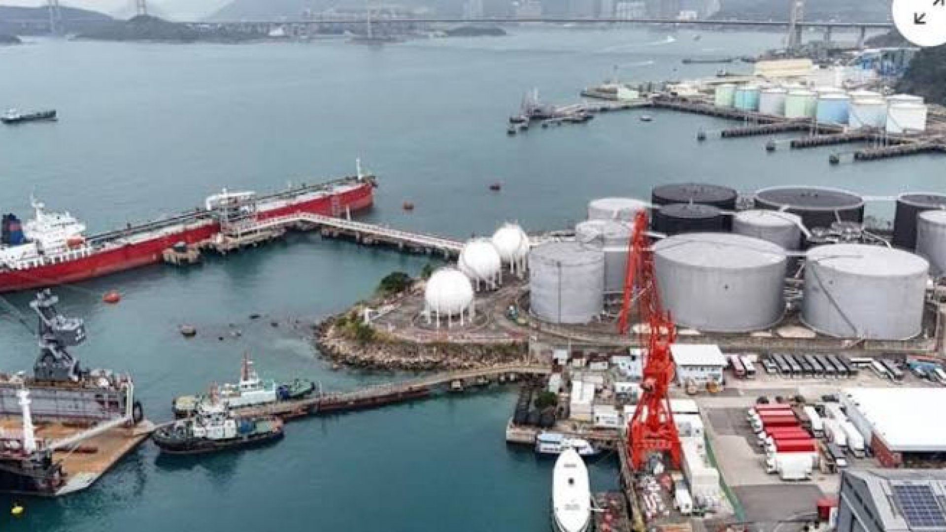 Bajan precios del petróleo tras llamado de China a Irán