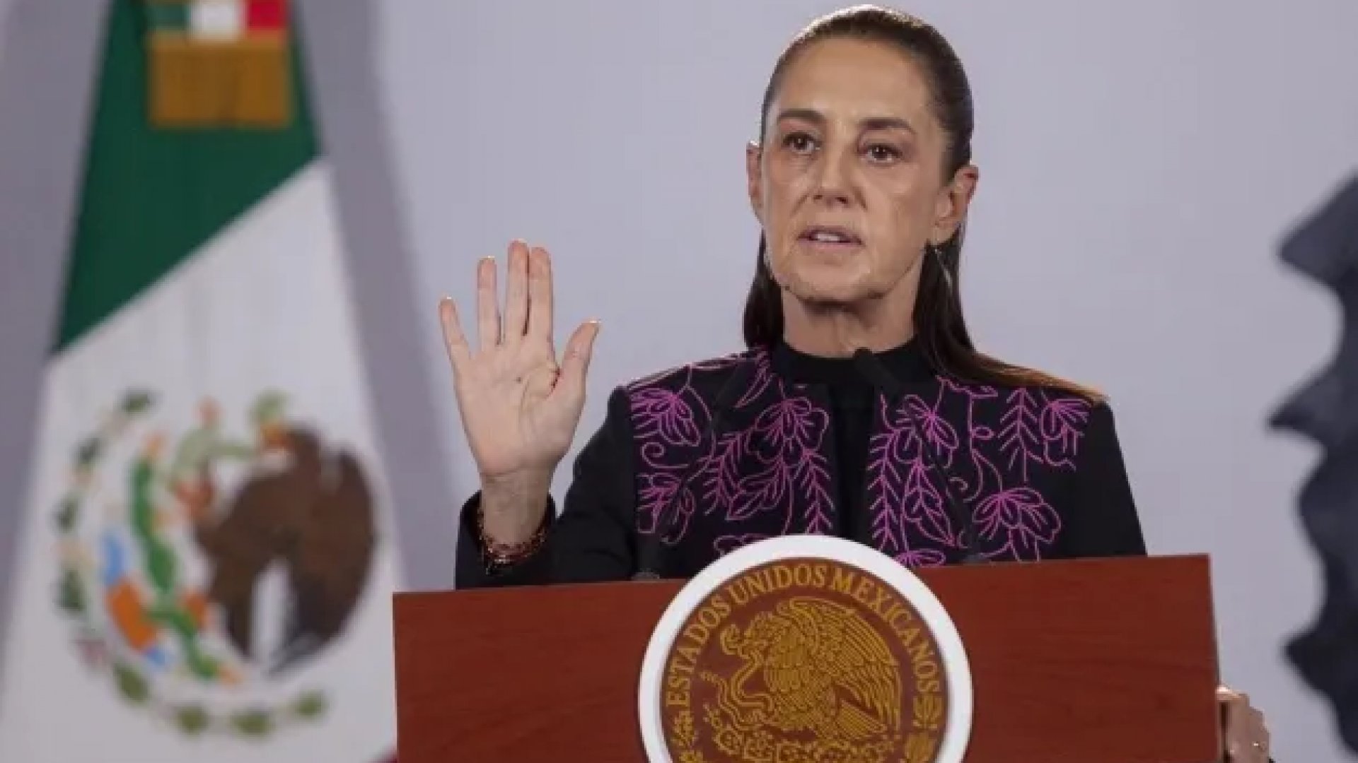 Sheinbaum advierte que revertir avances en derechos sociales sería complejo