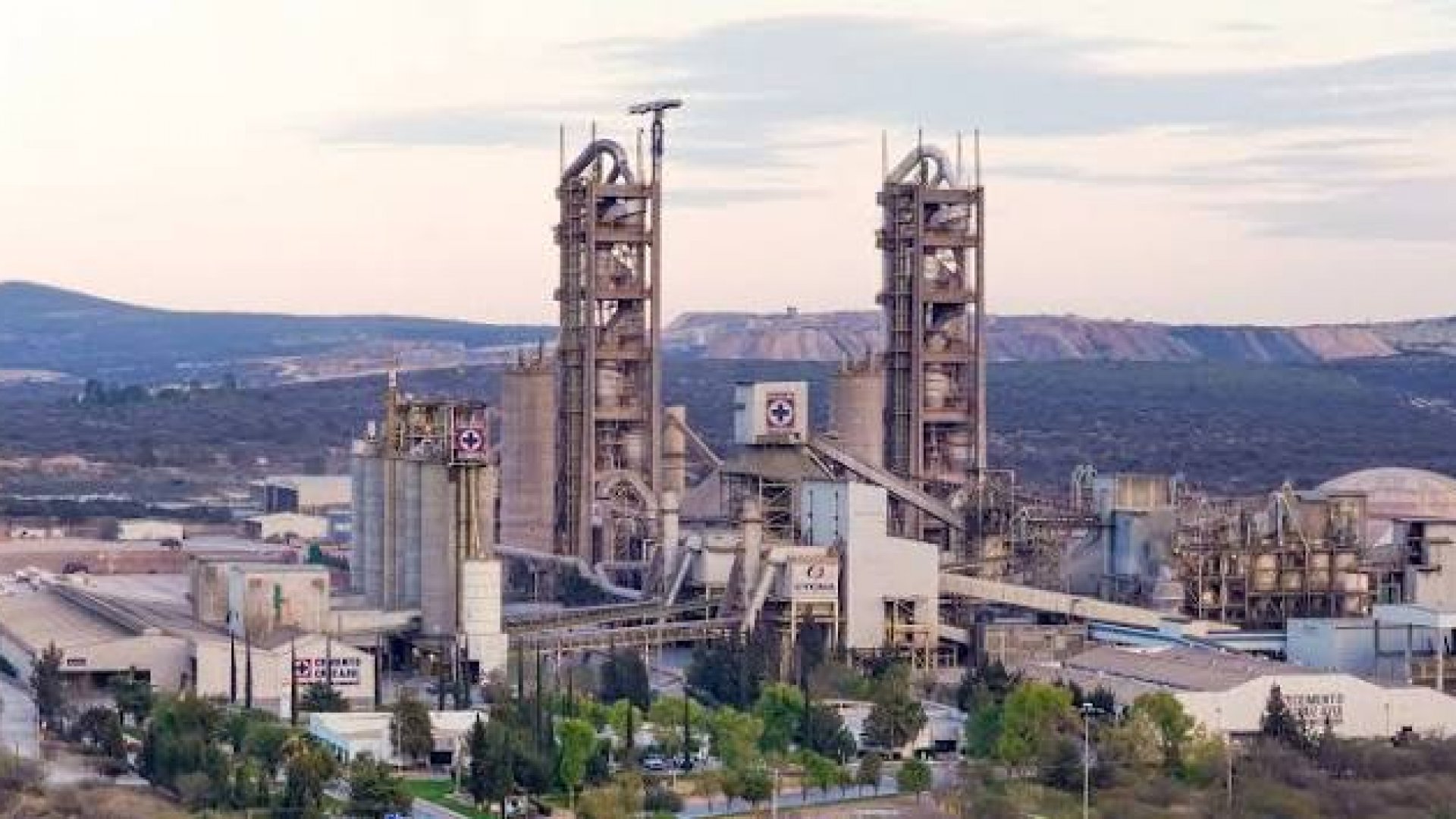 Cooperativa Cruz Azul anuncia inversión para ampliar producción