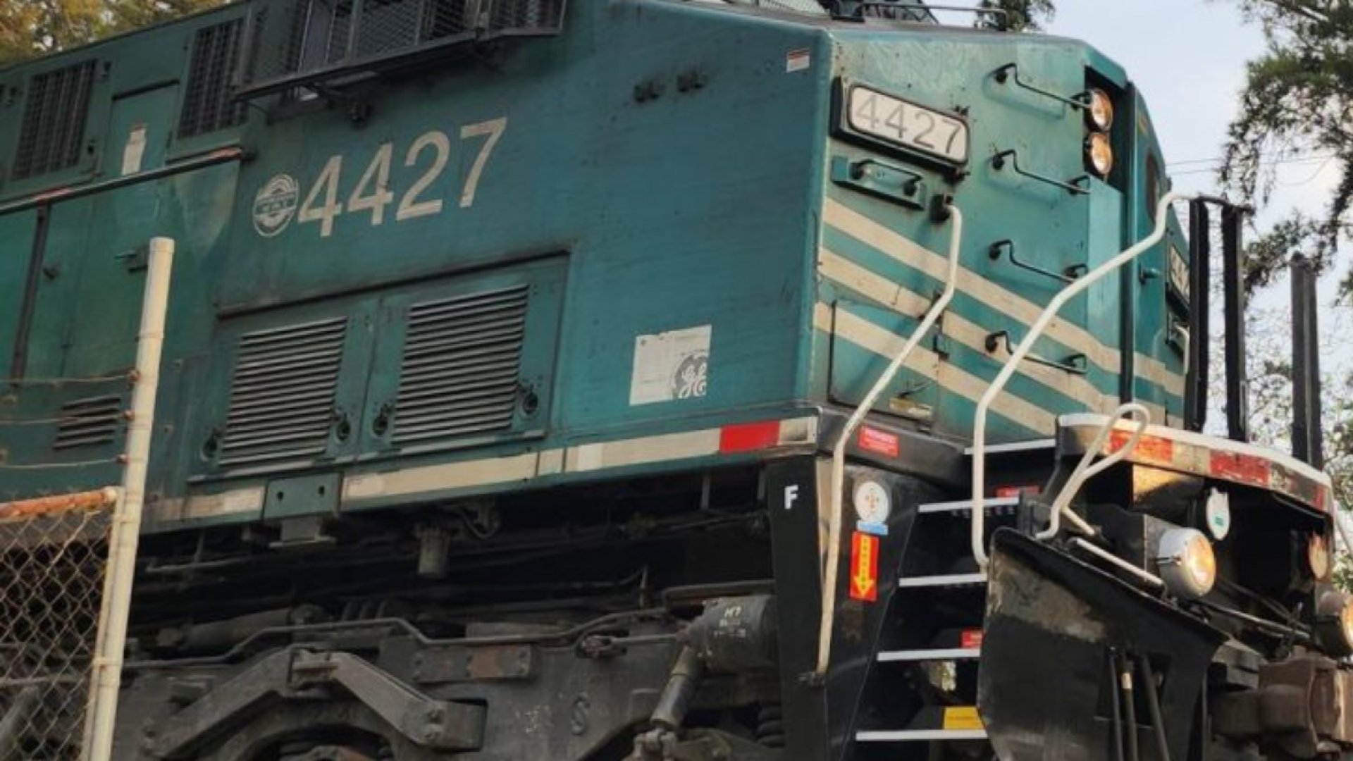 Fuerzas Armadas toman tramo de Ferrosur de Grupo México por decreto de AMLO