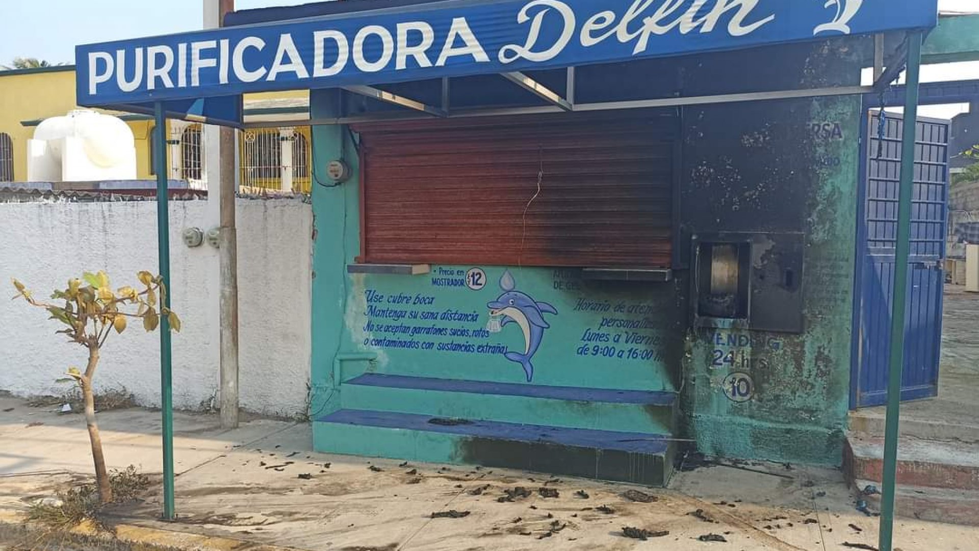 Prenden fuego a purificadora de Coatzacoalcos
