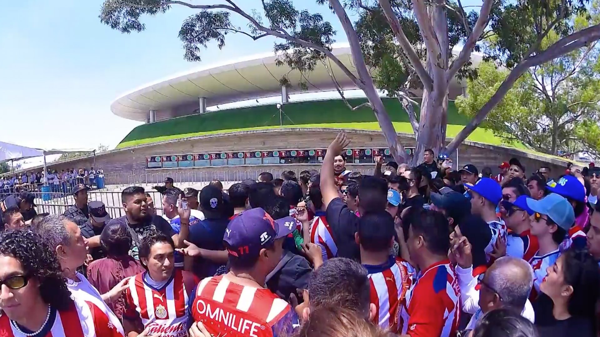 Boletos para la Final Chivas vs. Tigres alcanzan precios exorbitantes en reventa