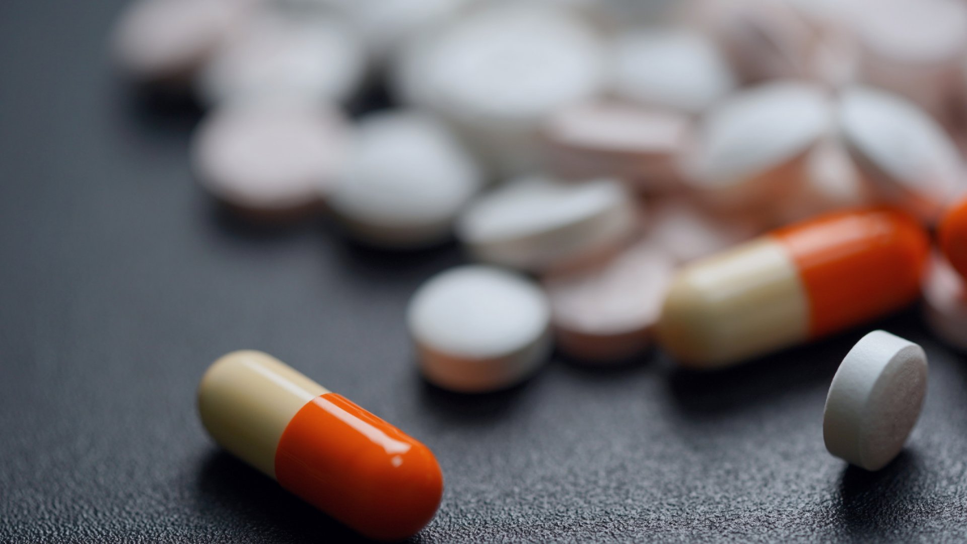Crecen en 600% amparos por falta de medicinas 