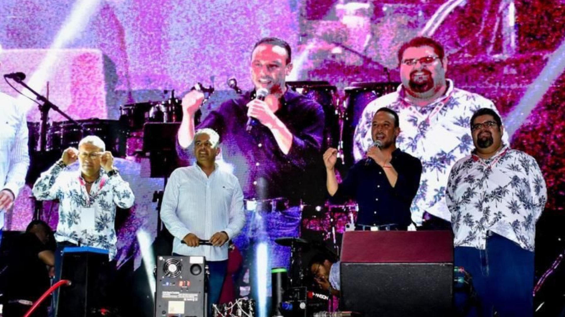 Se dan cita miles de personas en el primer día del Salsa Fest 2023