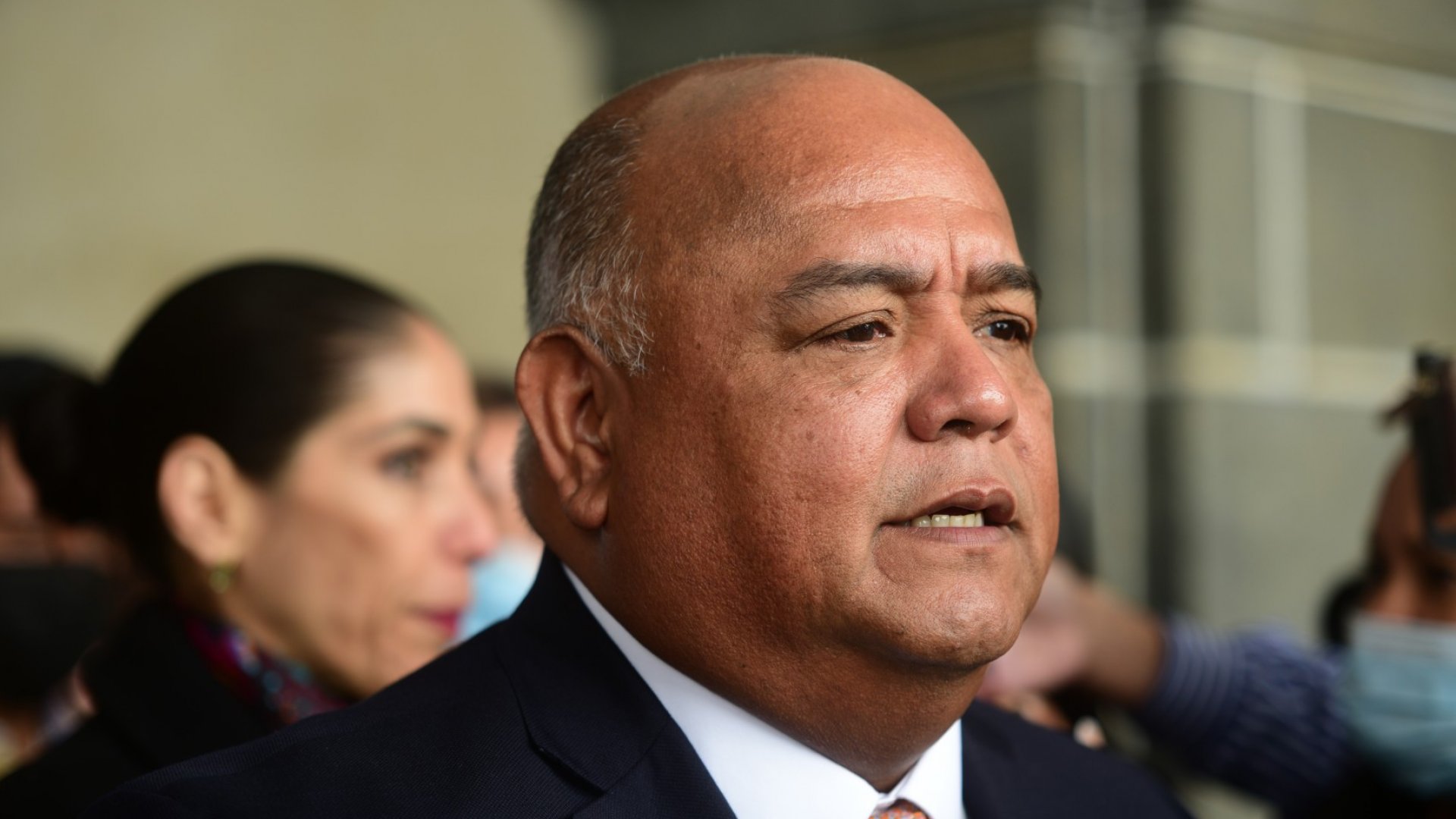 Vecinos de Coatepec denuncian visita de Eric Cisneros a mina clausurada