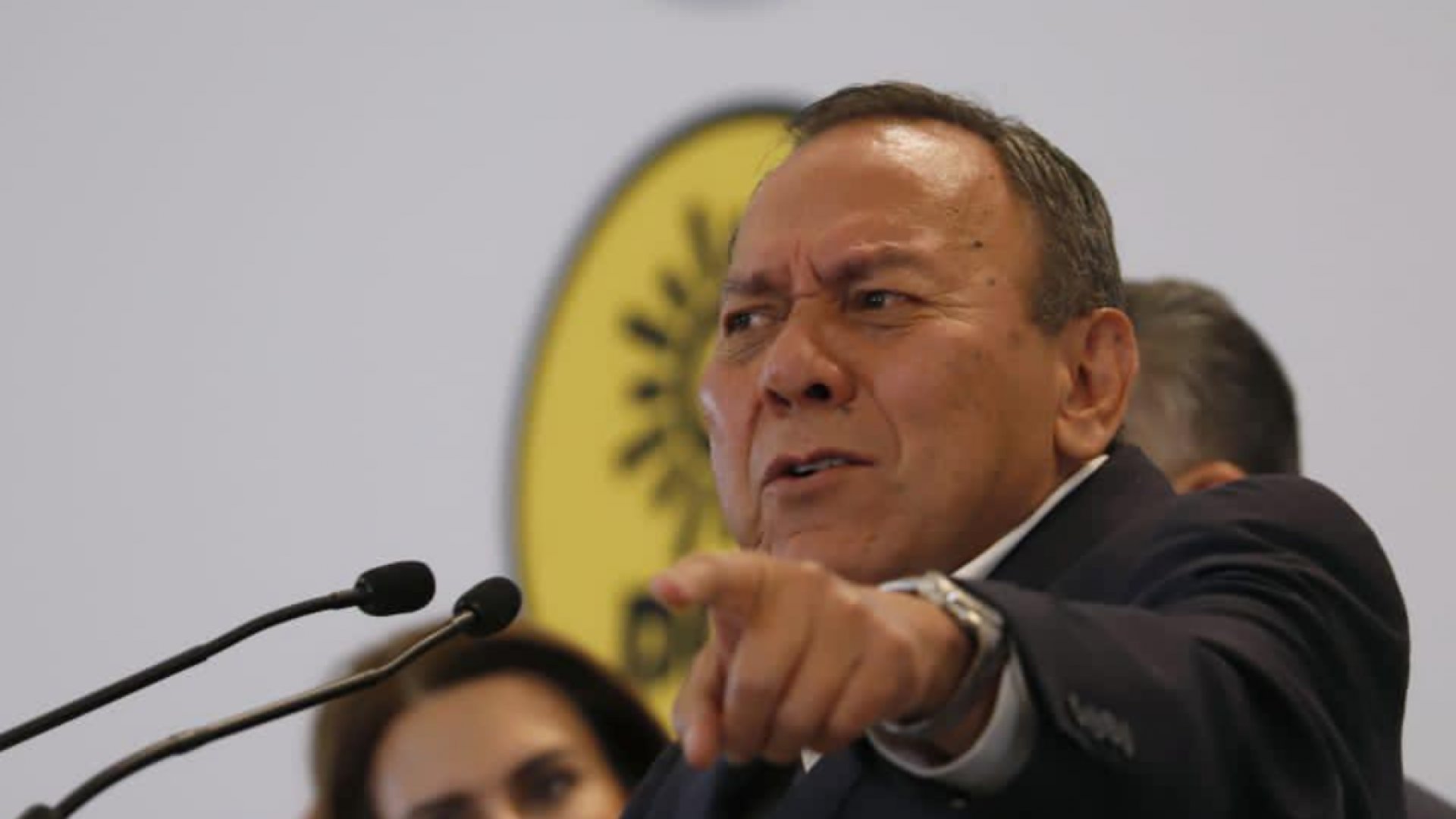 Acusa Va por México omisión de Alfredo del Mazo 