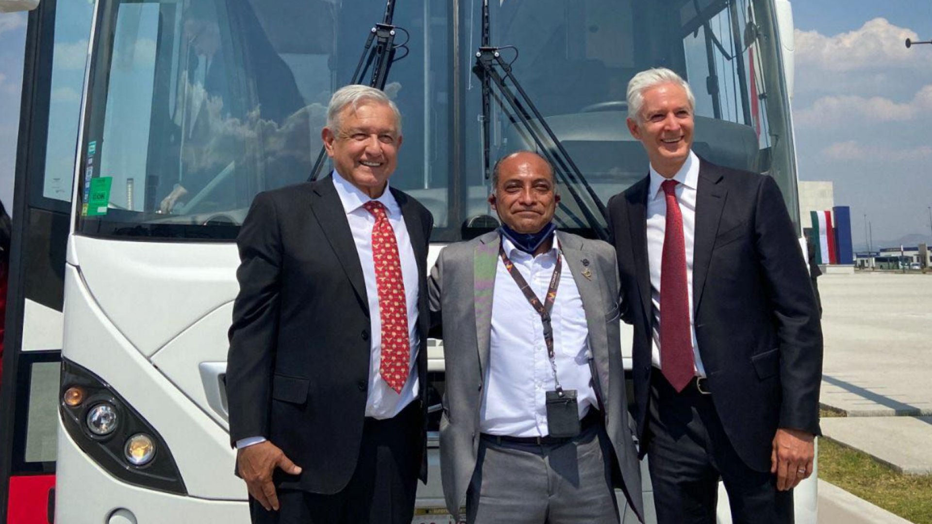'Kafkiano que reclamen a Del Mazo por no desviar recursos': AMLO
