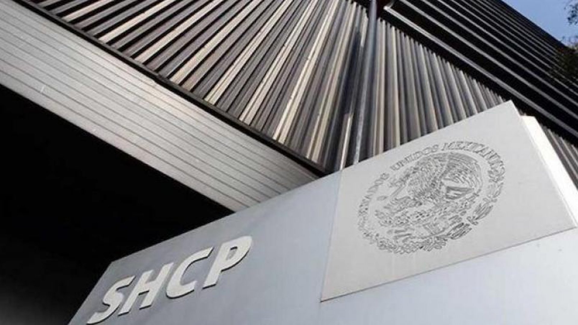 Reciben Estados y municipios mayor recorte en 14 años 