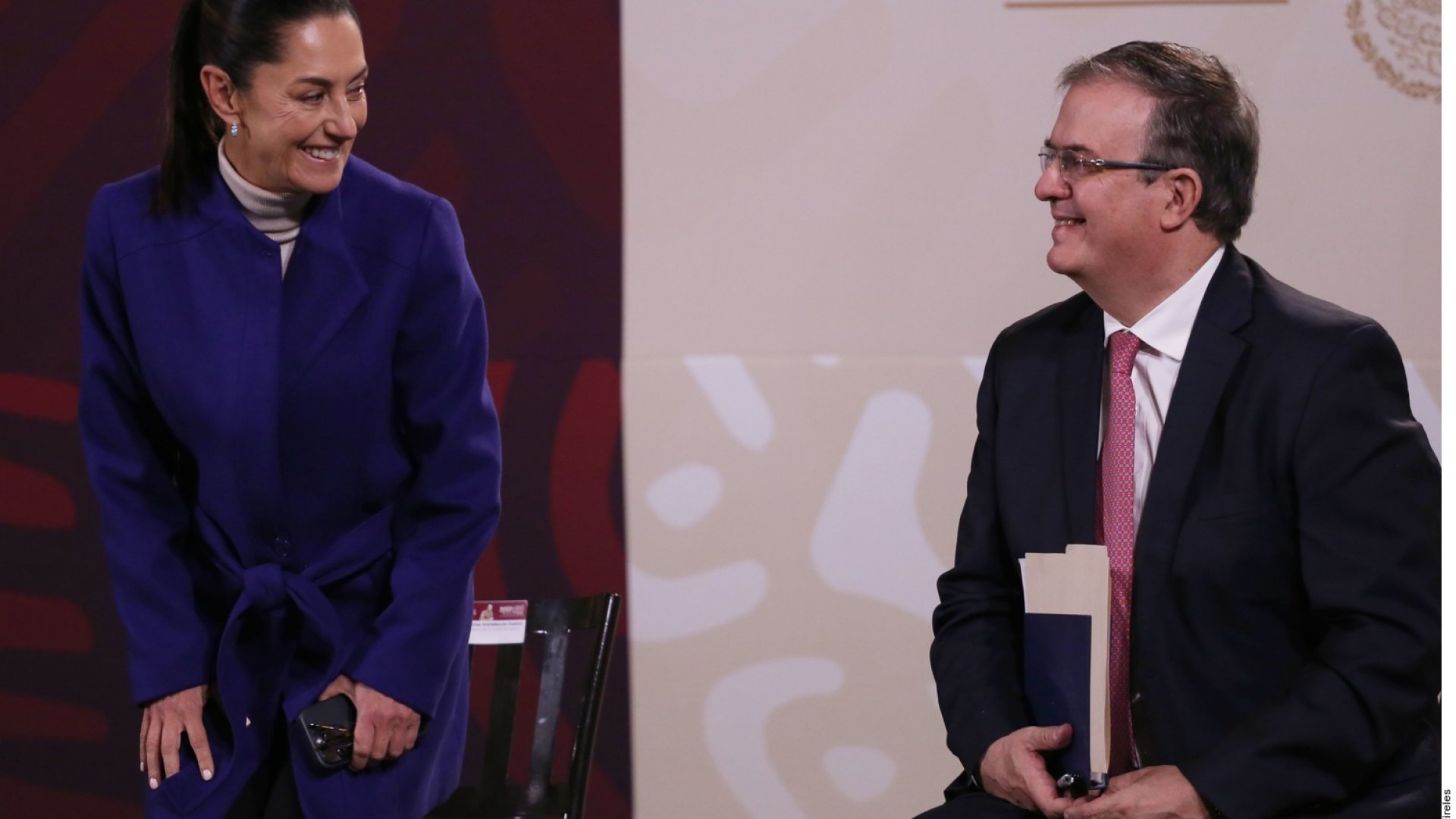 Espera AMLO renuncias de corcholatas 'en estos días' 
