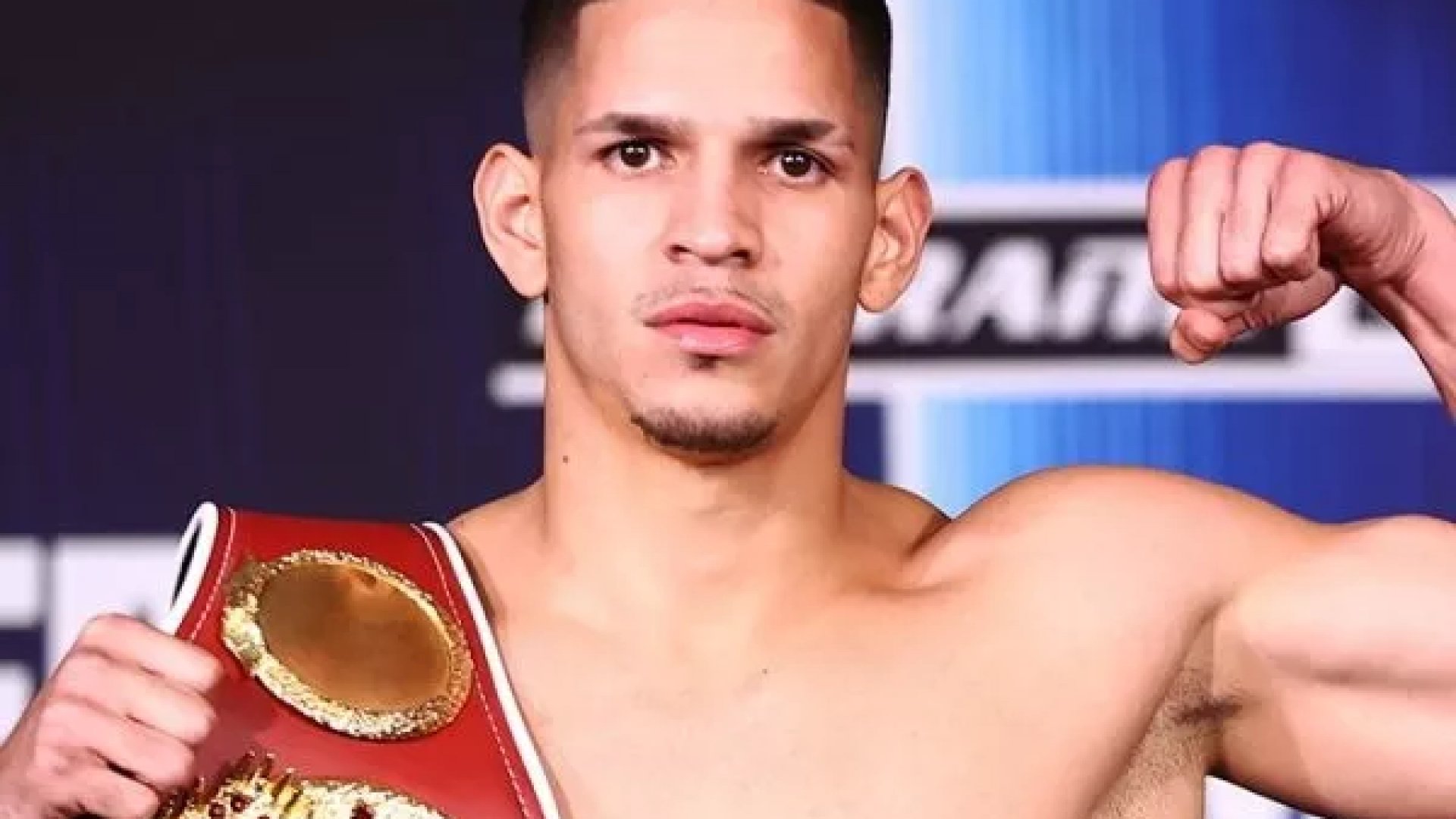 Berlanga reta al Canelo y dice ser “el indicado” para pelear contra el mexicano