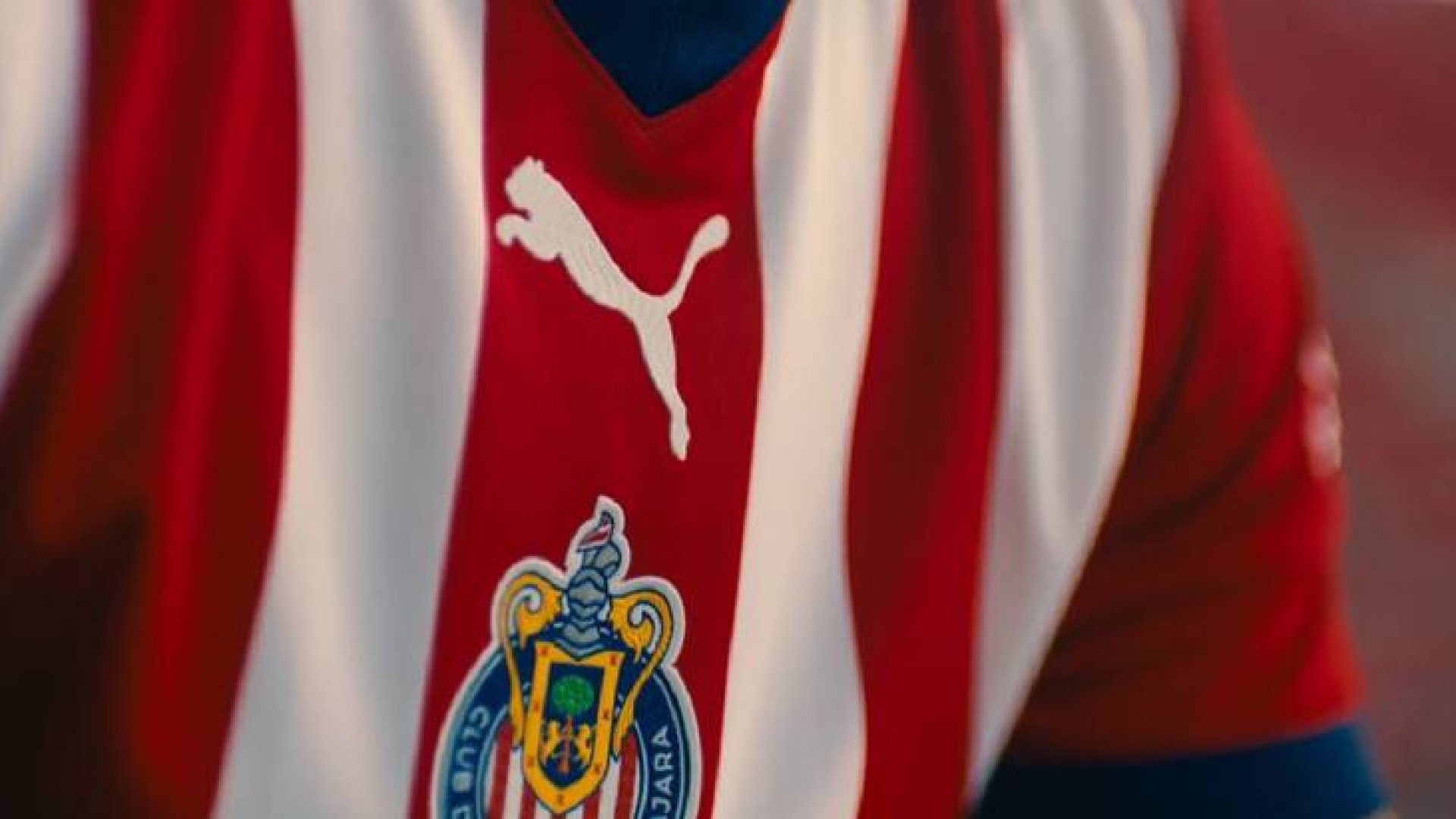 Presentan jersey de Chivas para la temporada 2023-24 