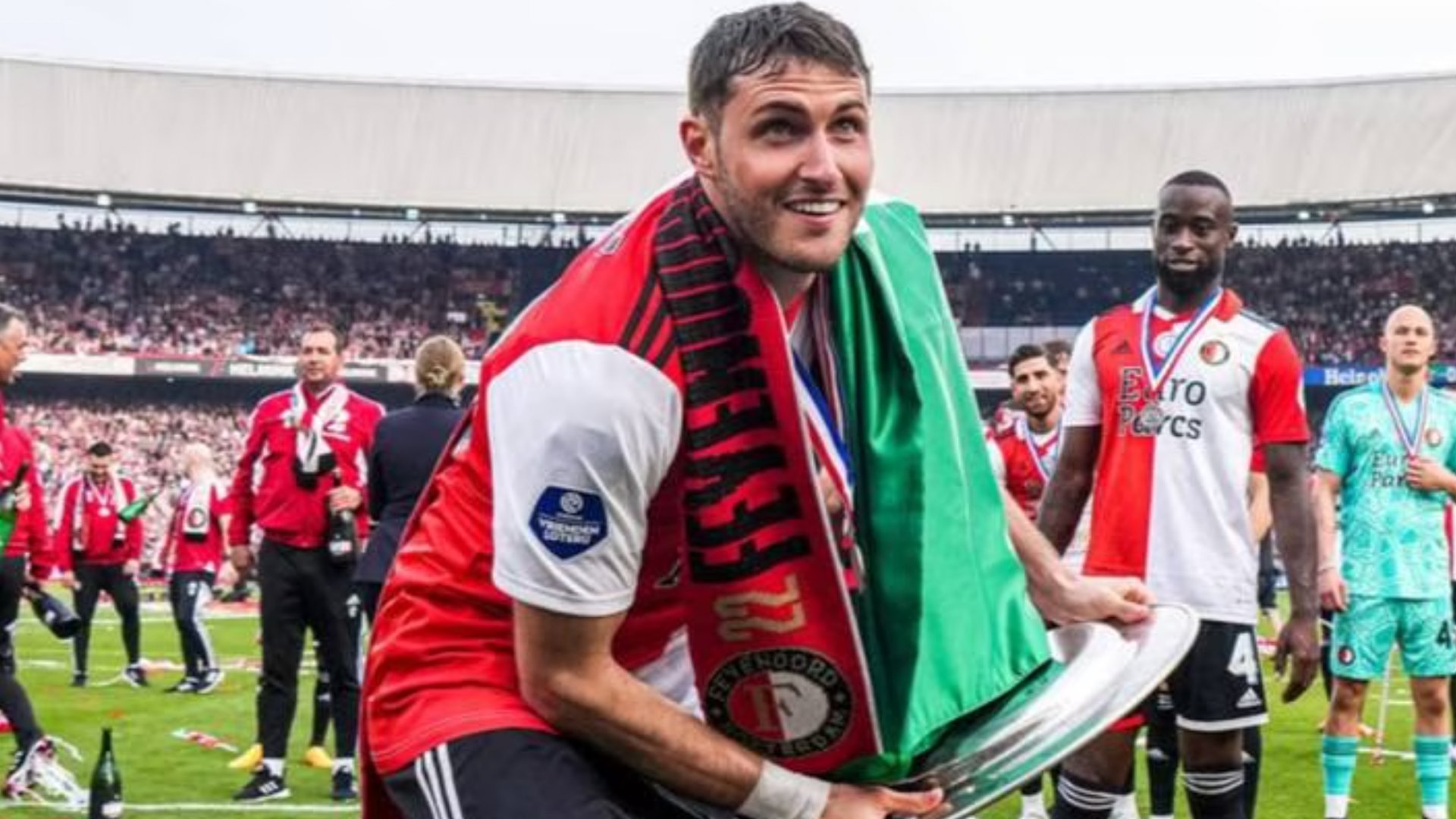 ¡No más Bebote! Feyenoord rebautiza a Santiago Giménez con nuevo apodo tras ser campeón