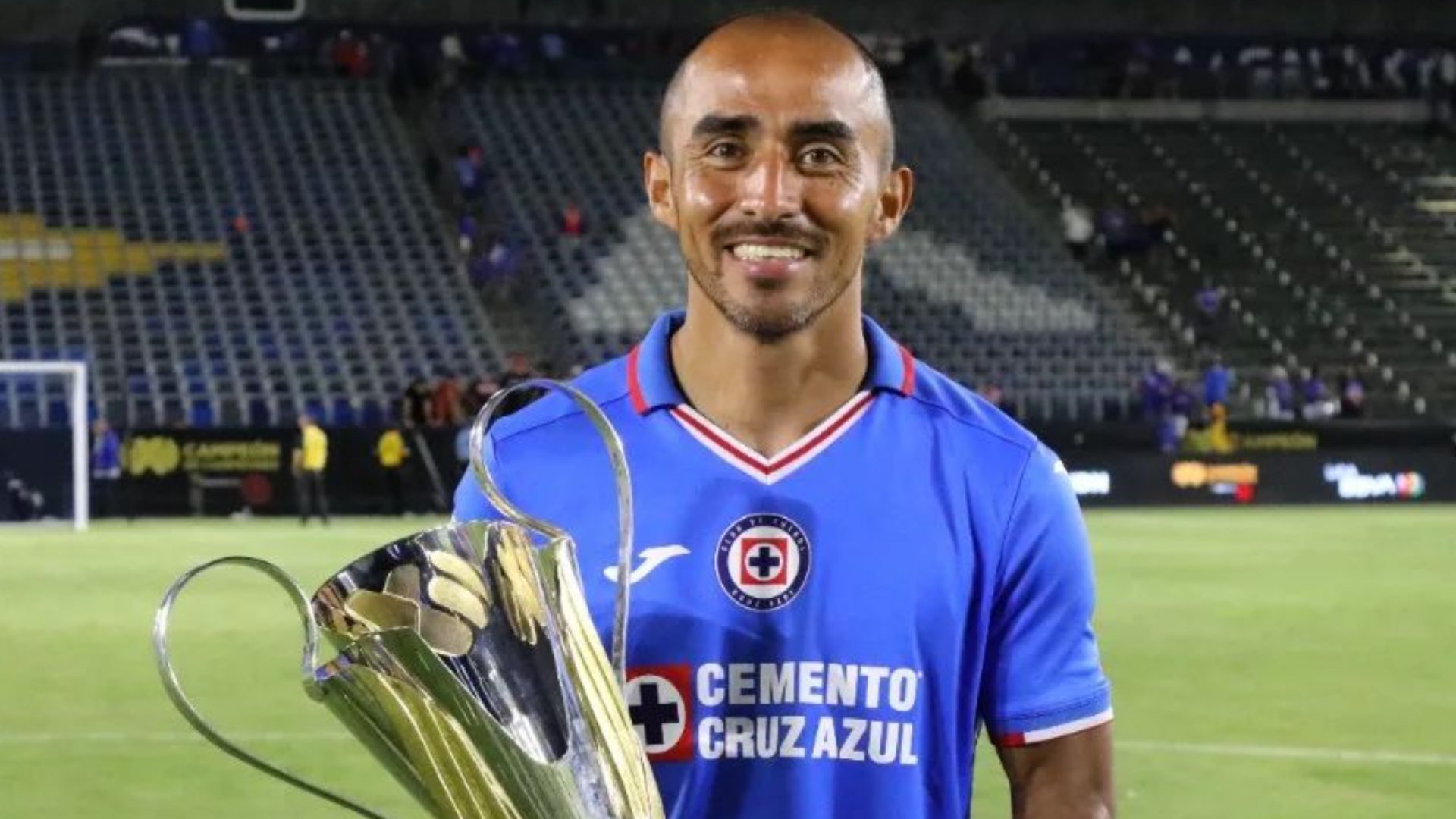 Corona ventila salida de Rafa Baca de Cruz Azul