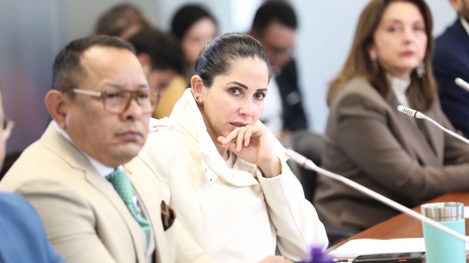 Rafael Correa se decanta por la diputada afín Luisa González para las elecciones presidenciales de Ecuador
