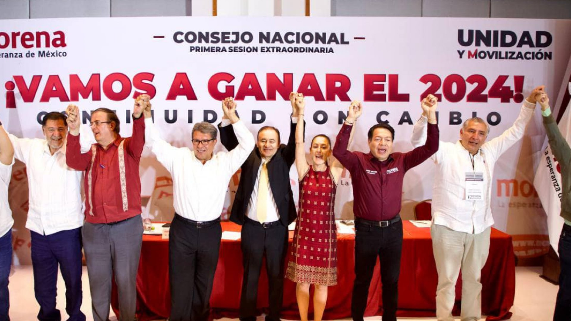 Morena acuerda no permitir cargada de gobernadores y anunciar candidato el 6 de septiembre