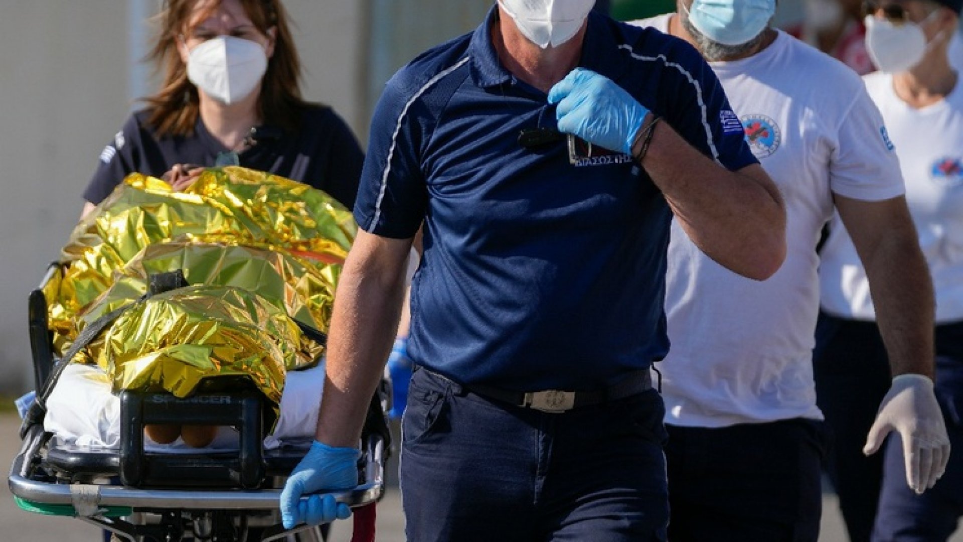 Naufragio frente a Grecia: 78 migrantes muertos y más de 100 rescatados