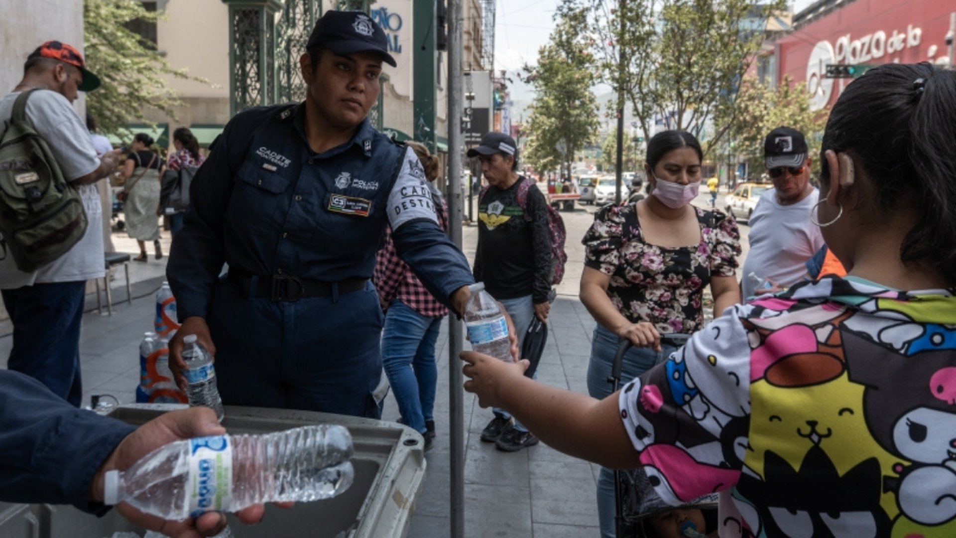 Monterrey activa medidas de asistencia a la población ante la onda de calor