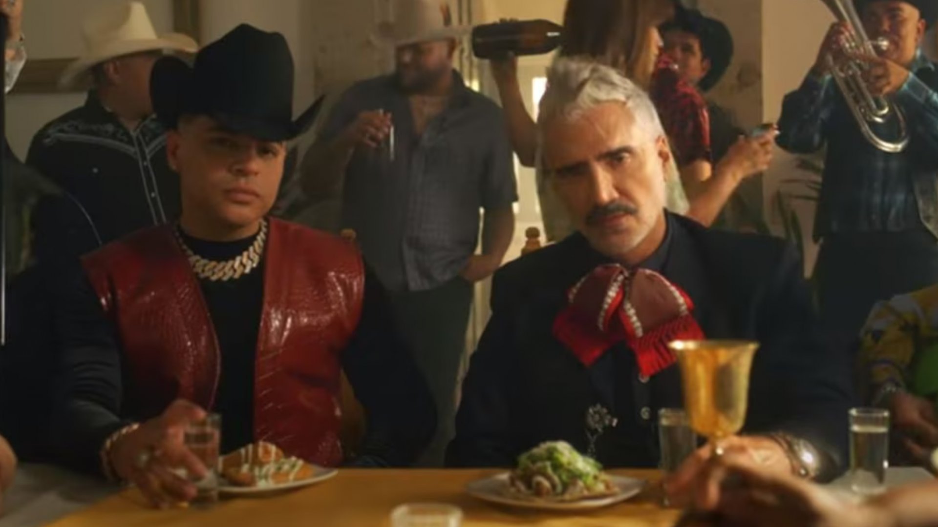 Cantante acusa de plagio a «El Potrillo» y a Grupo Firme, «siempre serás un imitador, una copia»