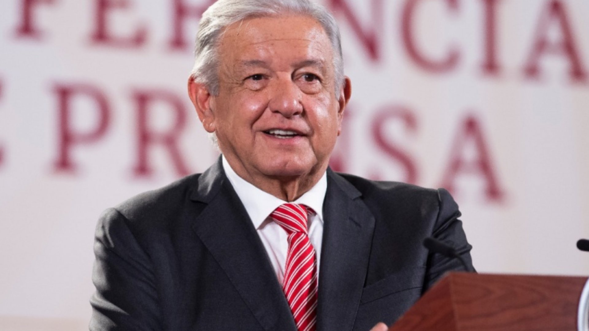 López Obrador culpa a sus adversarios por las protestas de productores de maíz y trigo en el país