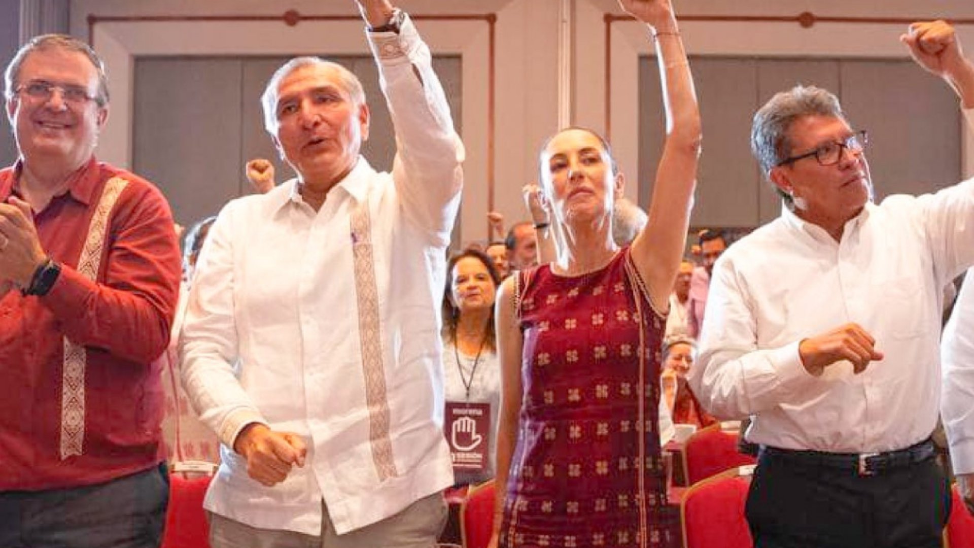 Morena reitera las reglas horas antes de que aspirantes comiencen sus recorridos por el país