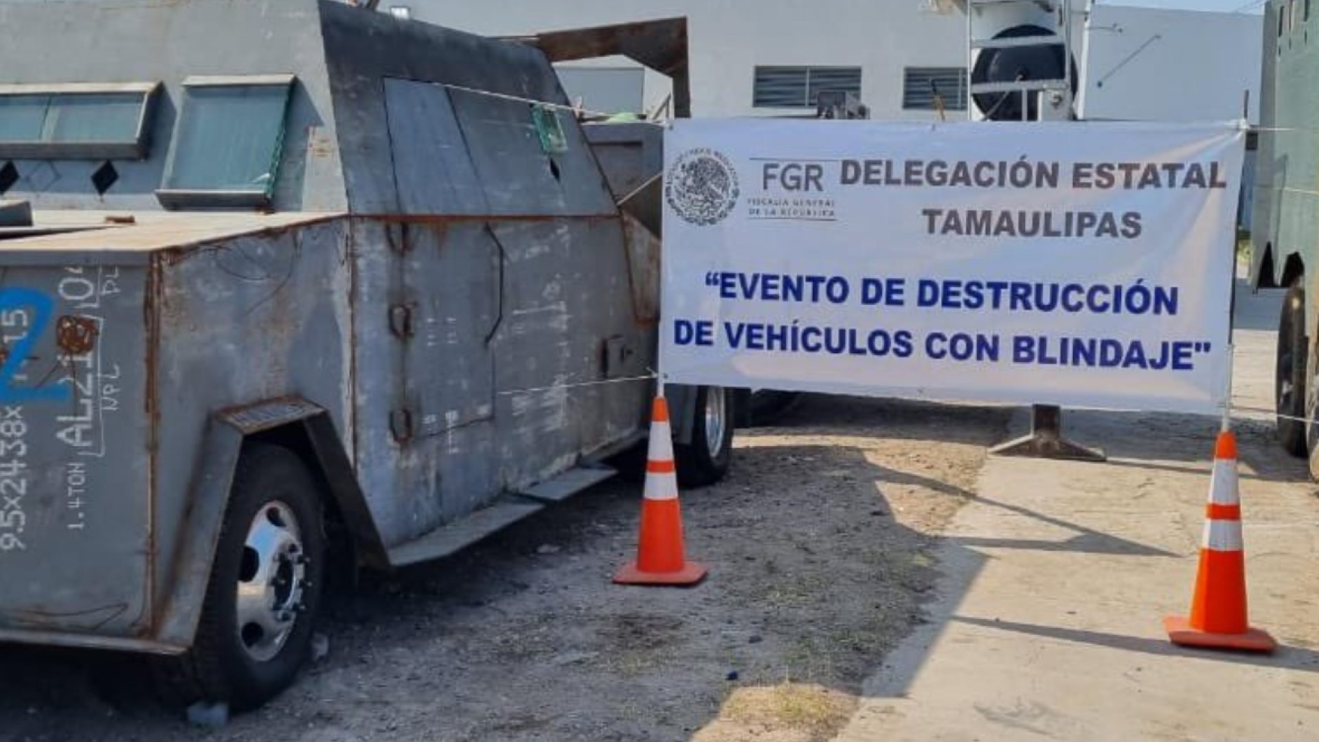 FGR destruye 14 vehículos ‘monstruo’ utilizados por el narco en Tamaulipas