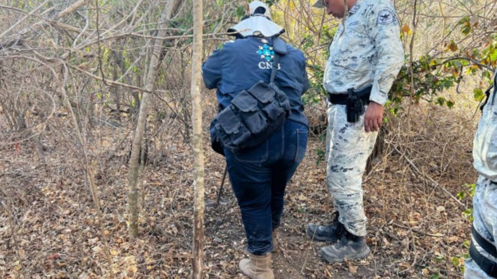 Recuperan restos de 17 personas en fosa de Veracruz 