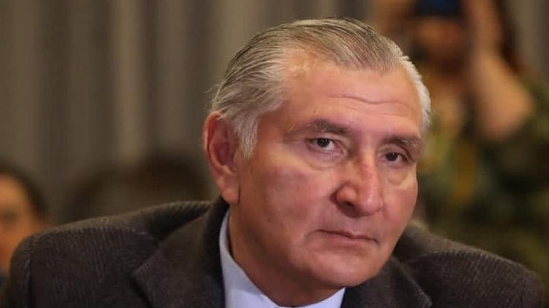 Rechaza Adán Augusto dinero… pero reparte en mitin