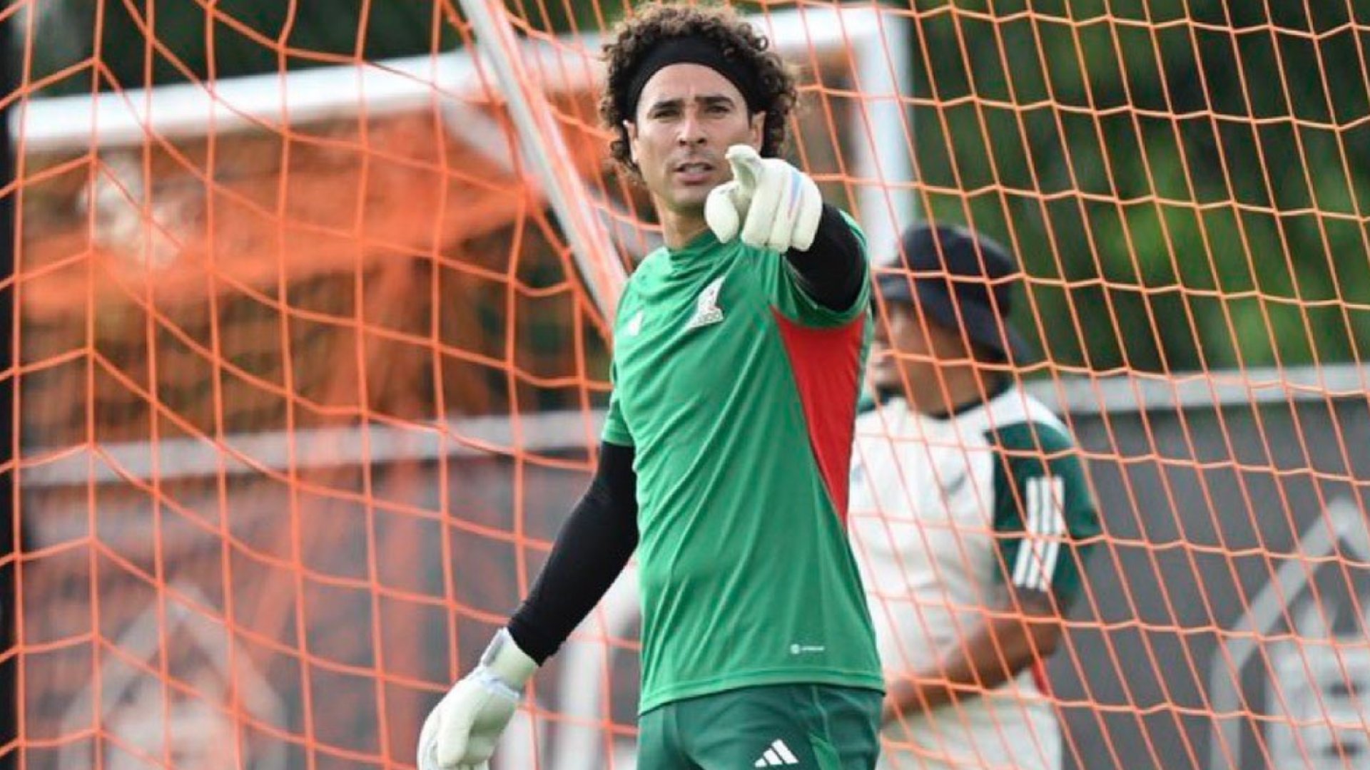 Ochoa reprueba insultos de la afición