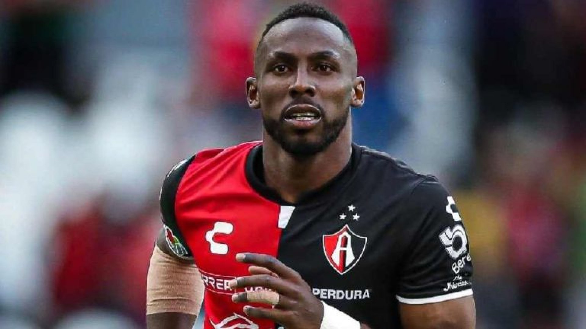 América interesado en Julián Quiñones