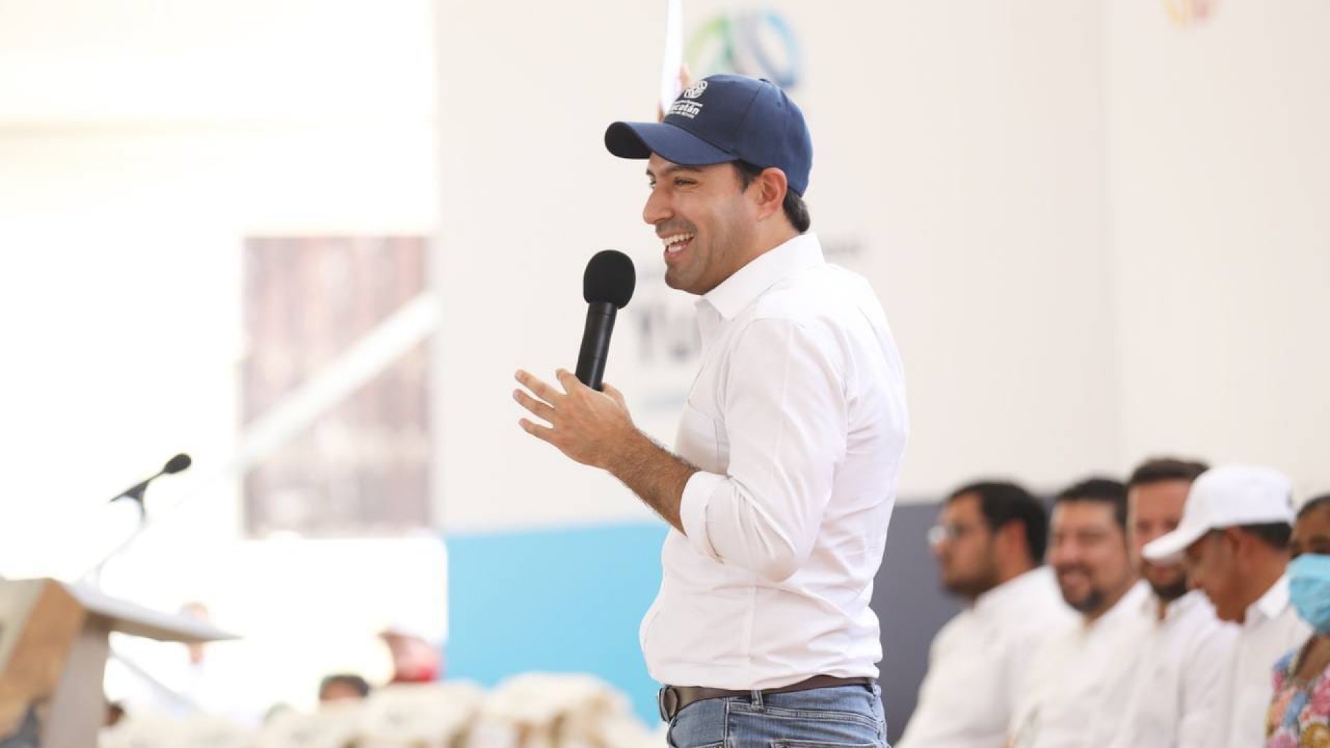 Declina Vila a candidatura presidencial de Oposición 