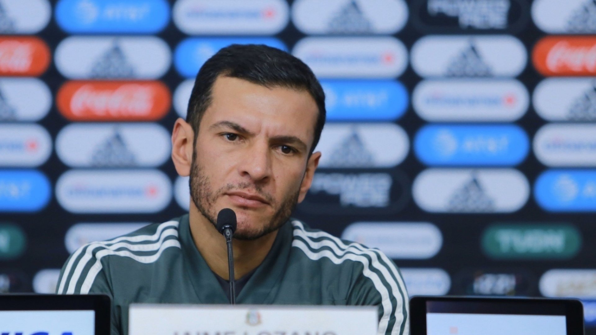 Lozano pide mesura en medio de la victoria 