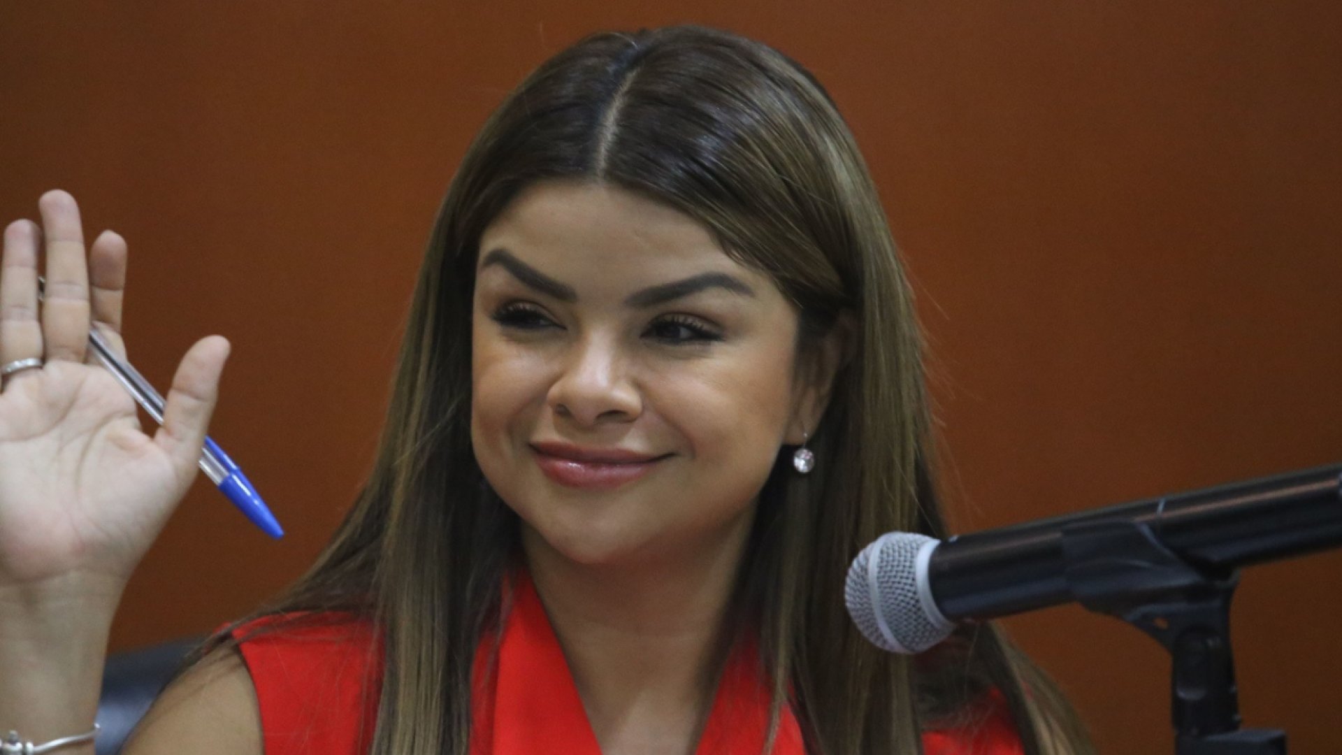 Frenan ‘golpe’ a paridad 