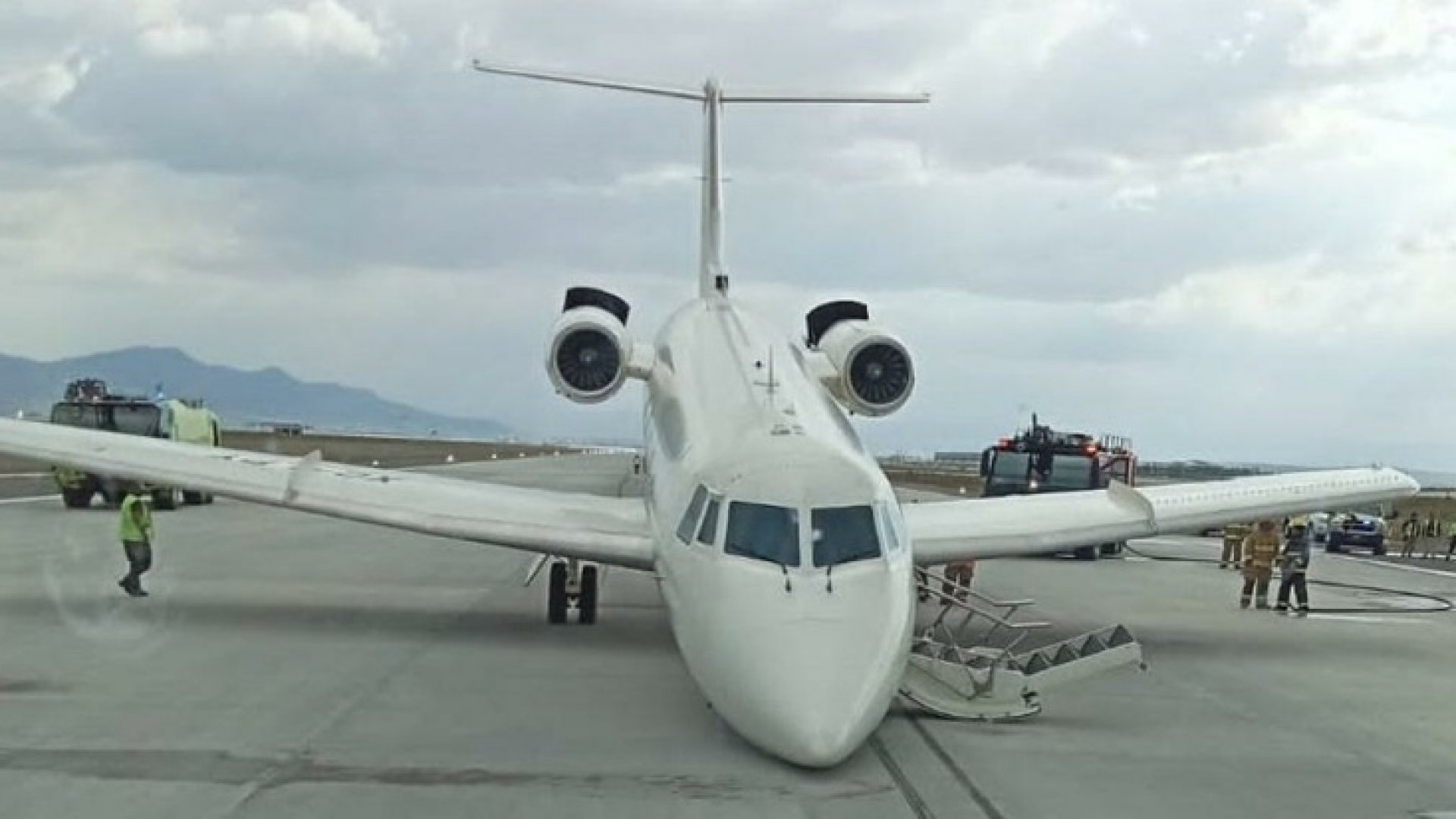Aeronave de FGR aterriza de emergencia en AIFA