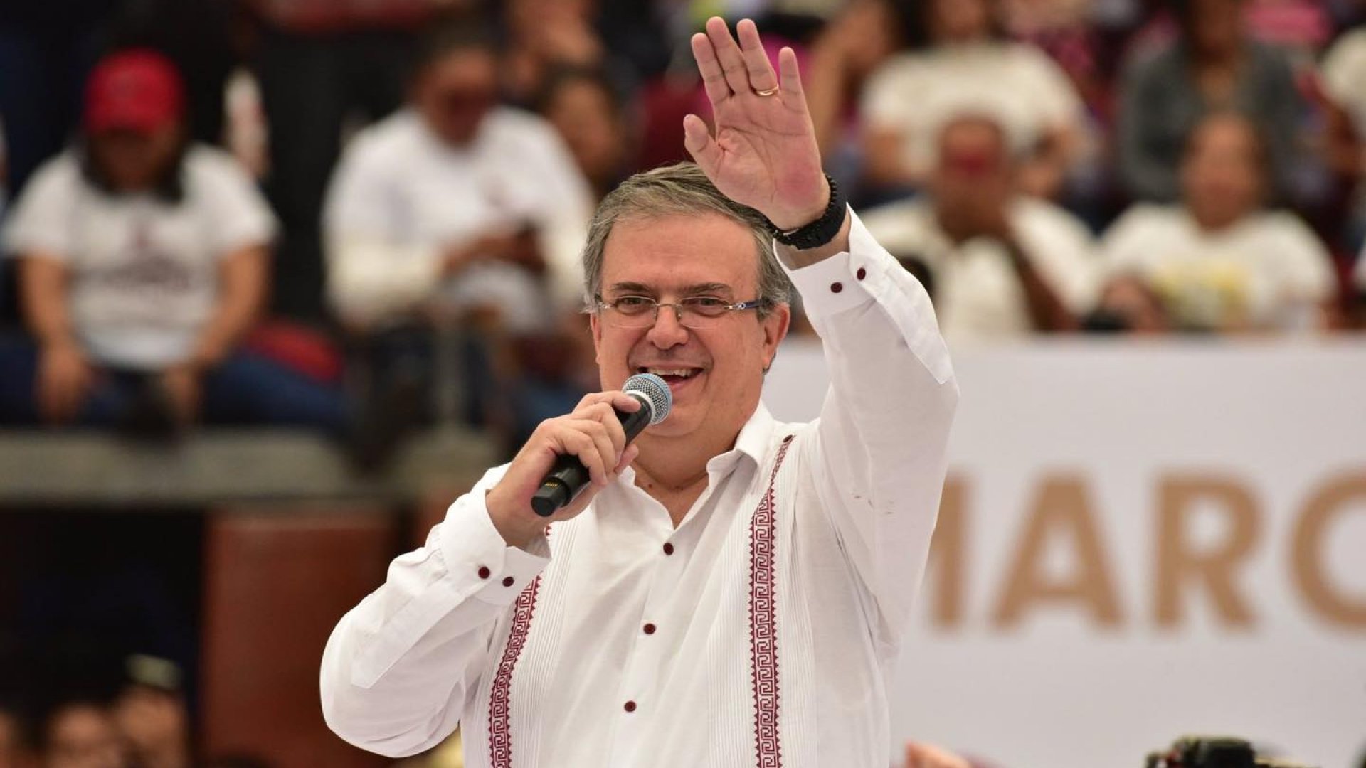 Ebrard reporta gastos de su primera semana en gira