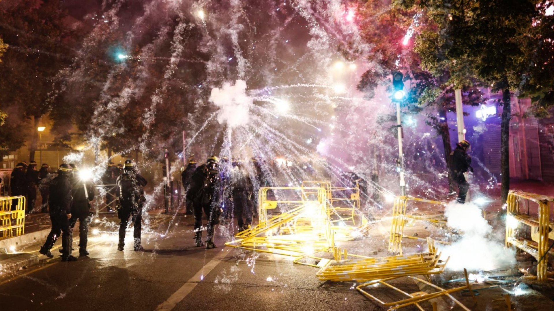 150 detenidos en la segunda jornada de protesta en Francia por el asesinato de un joven a manos de la policía