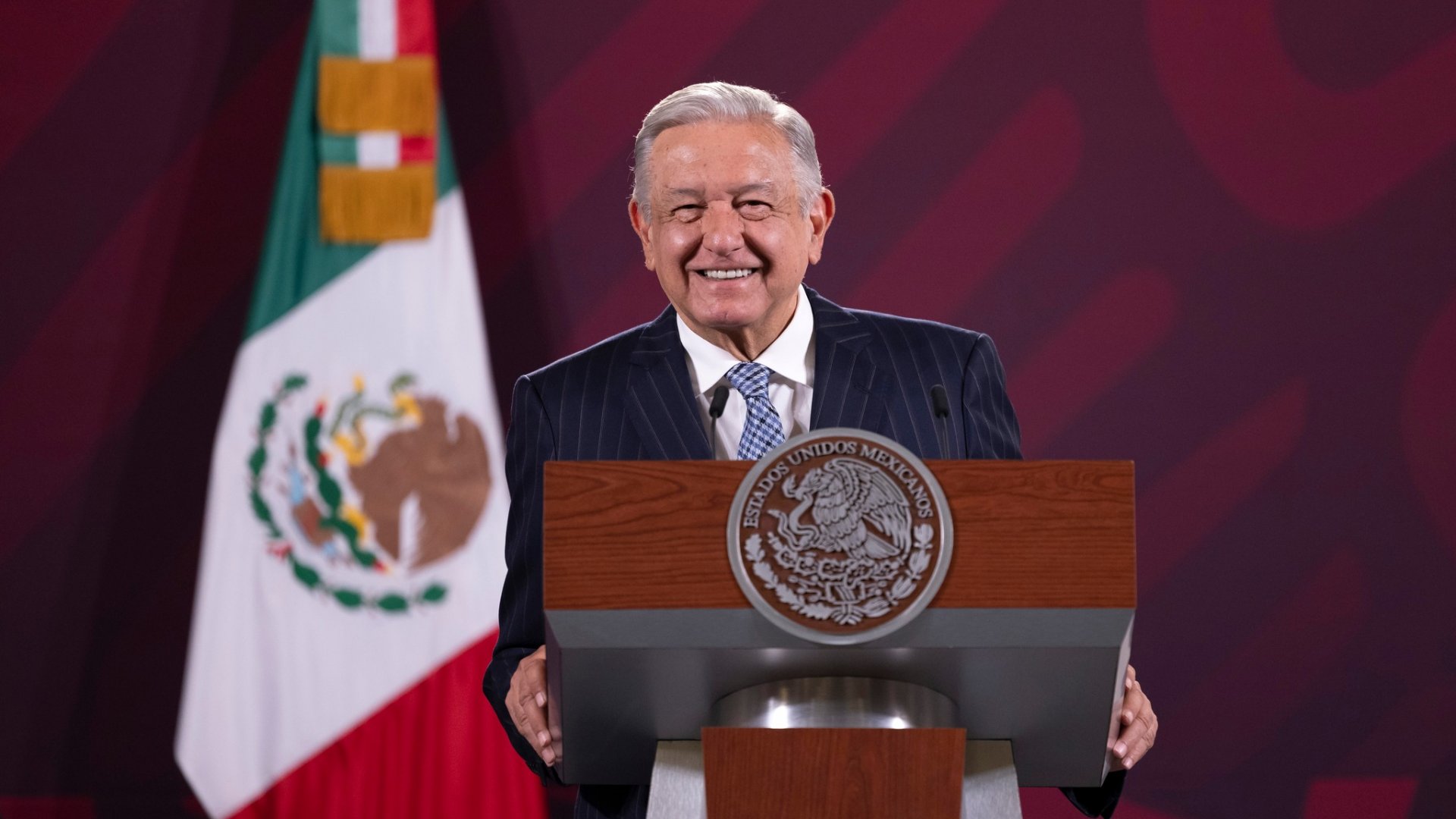 Grupo conservador se tragó a partidos de oposición: López Obrador
