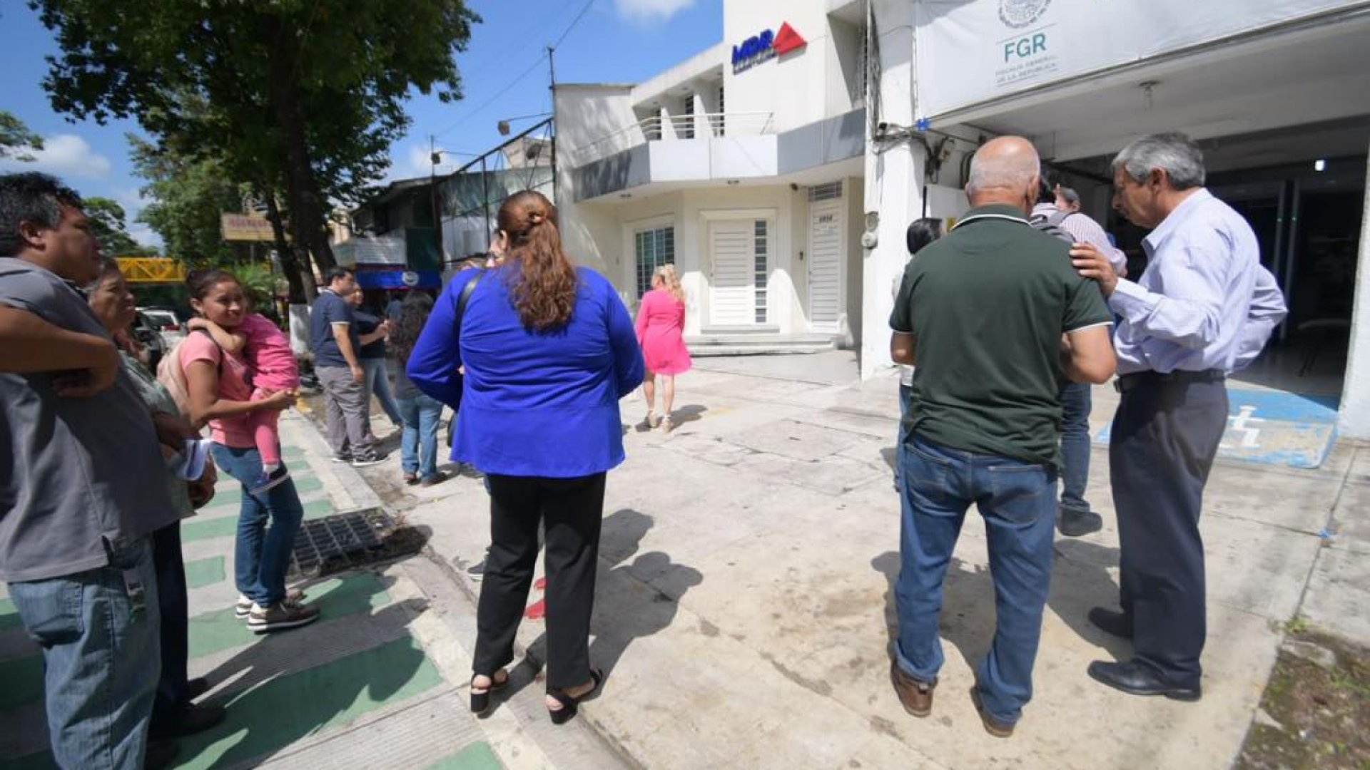 FGR cita a declarar a habitantes de Banderilla que bloquearon vialidad por falta de agua