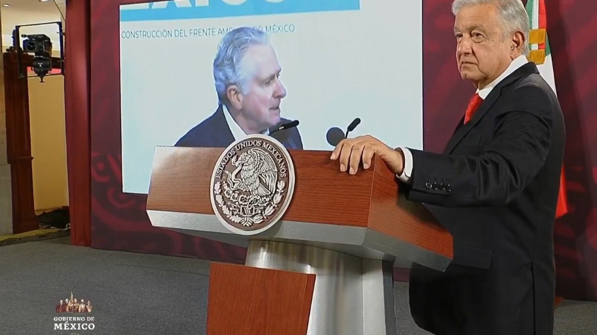 AMLO responde señalamientos de Creel: «¿Yo por qué?»