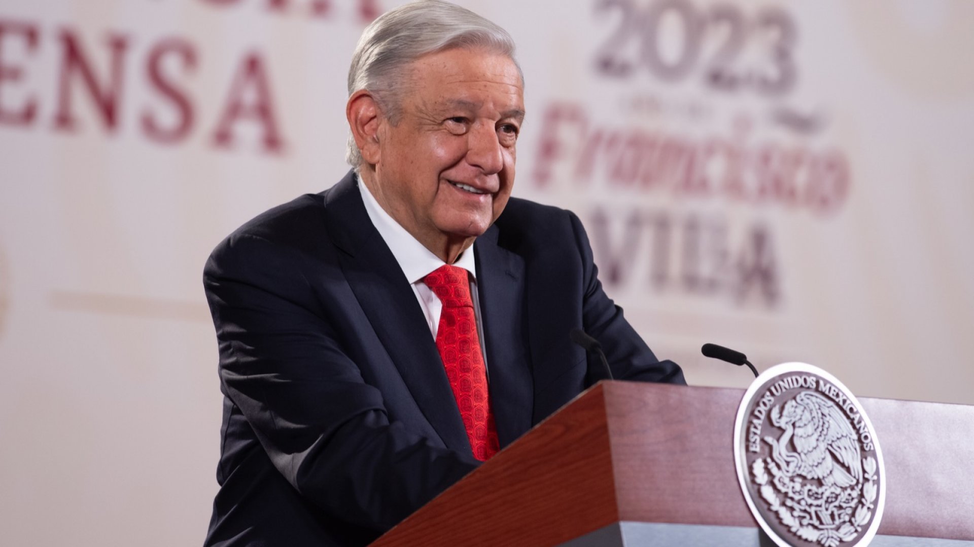 Insiste AMLO en que «ya hubo dedazo de la oligarquía»